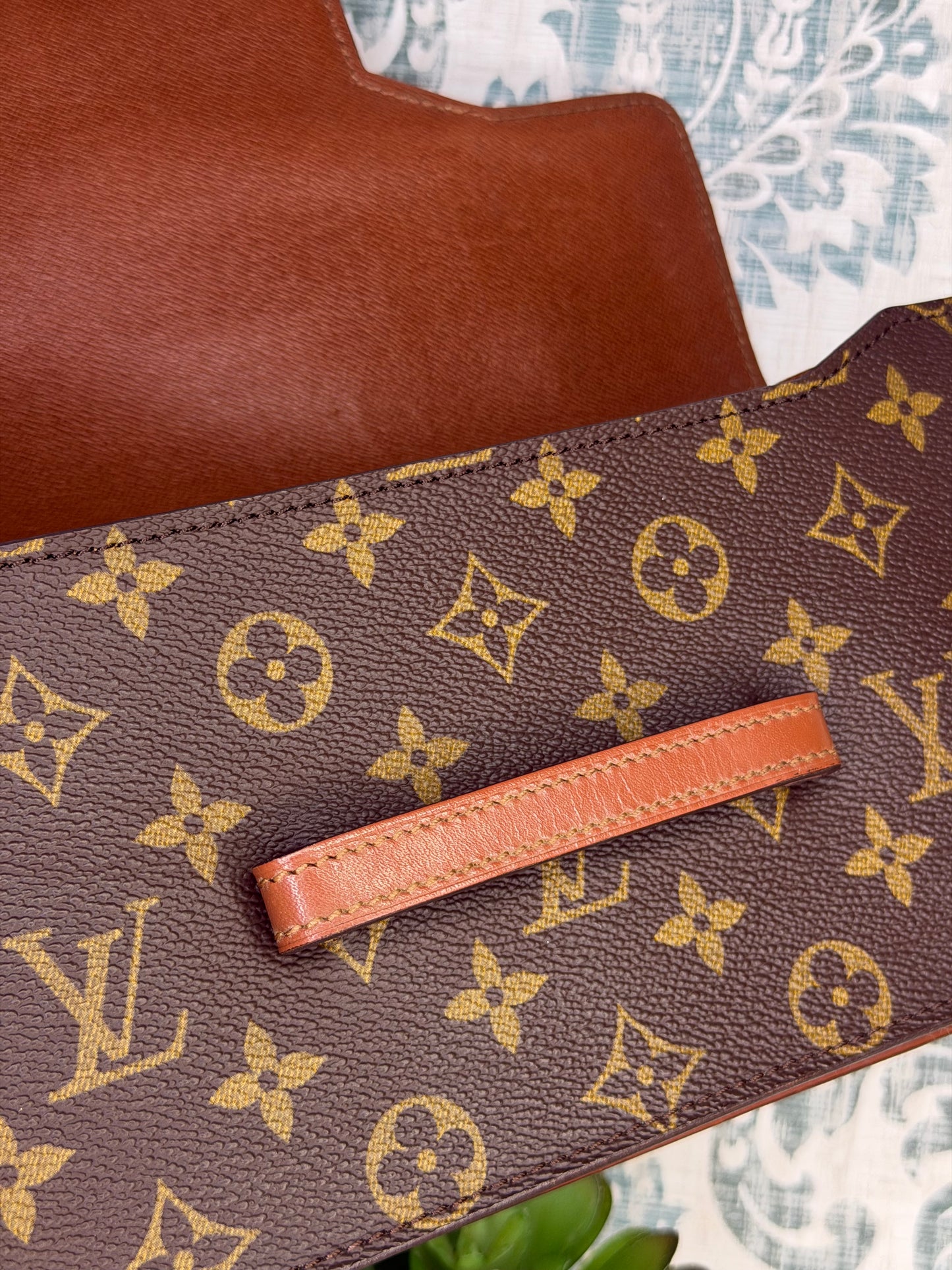 Louis Vuitton Chaillot Clutch