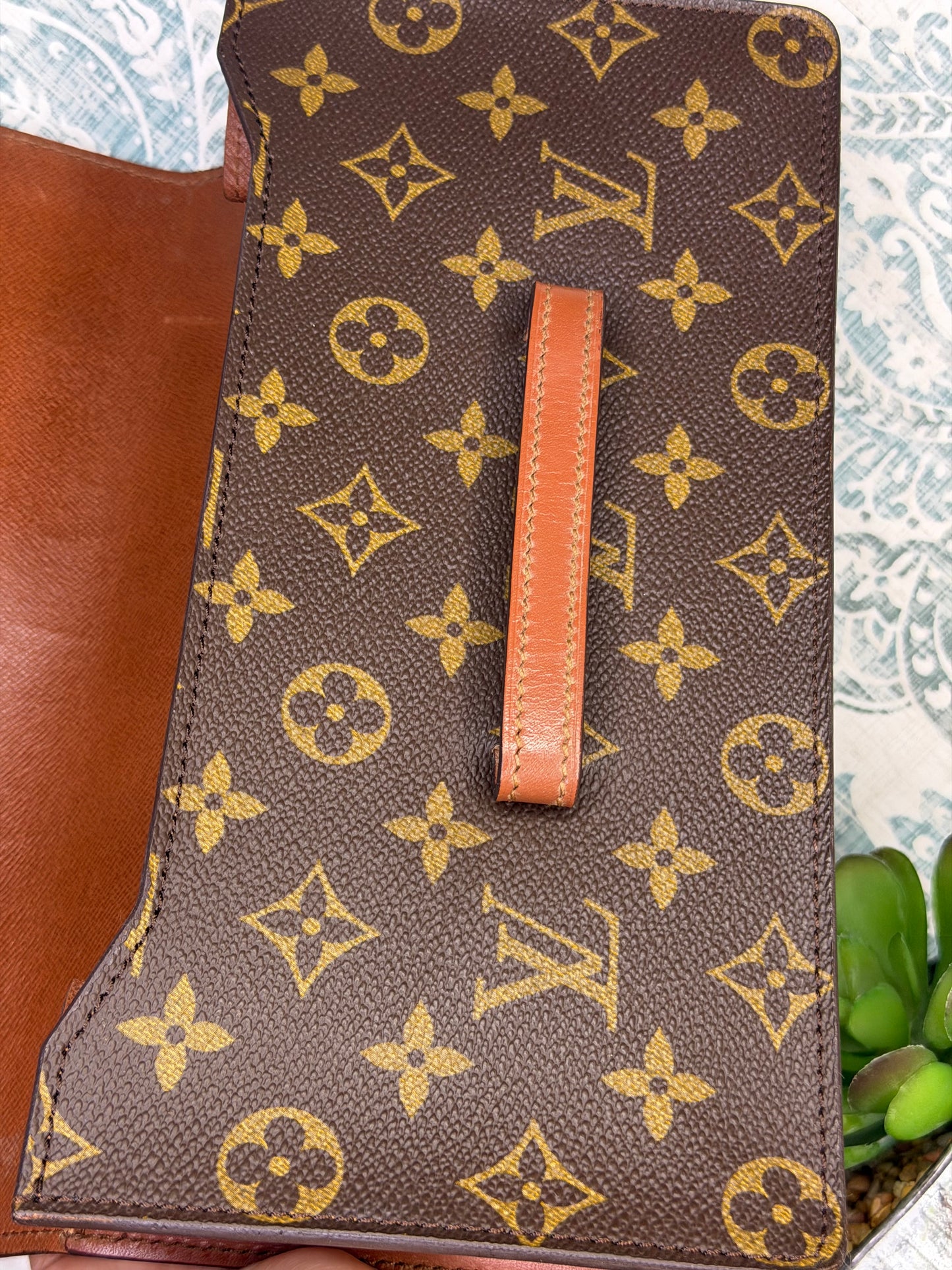 Louis Vuitton Chaillot Clutch
