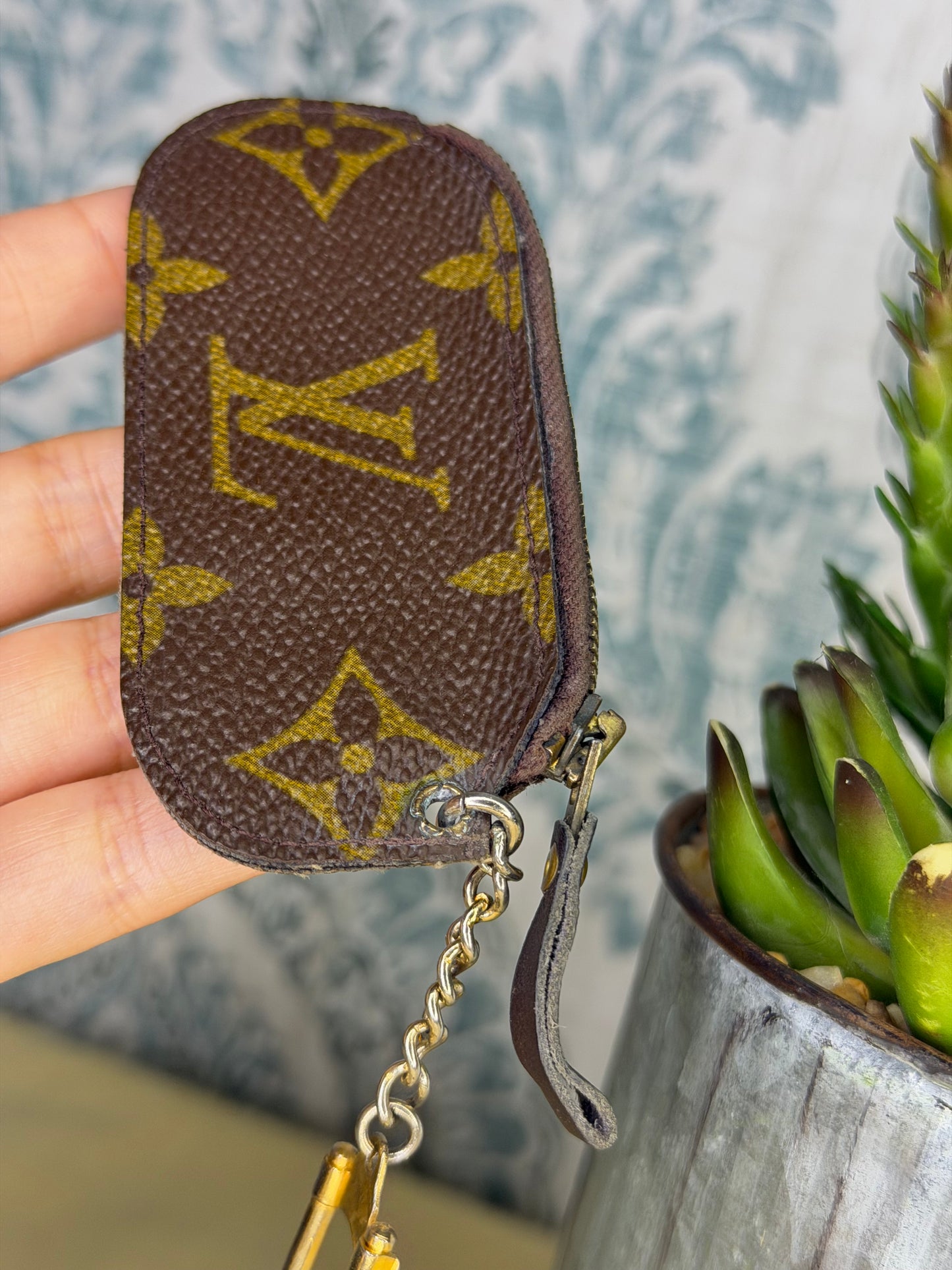 Louis Vuitton Etui Crepia Keyholder / Coin Purse