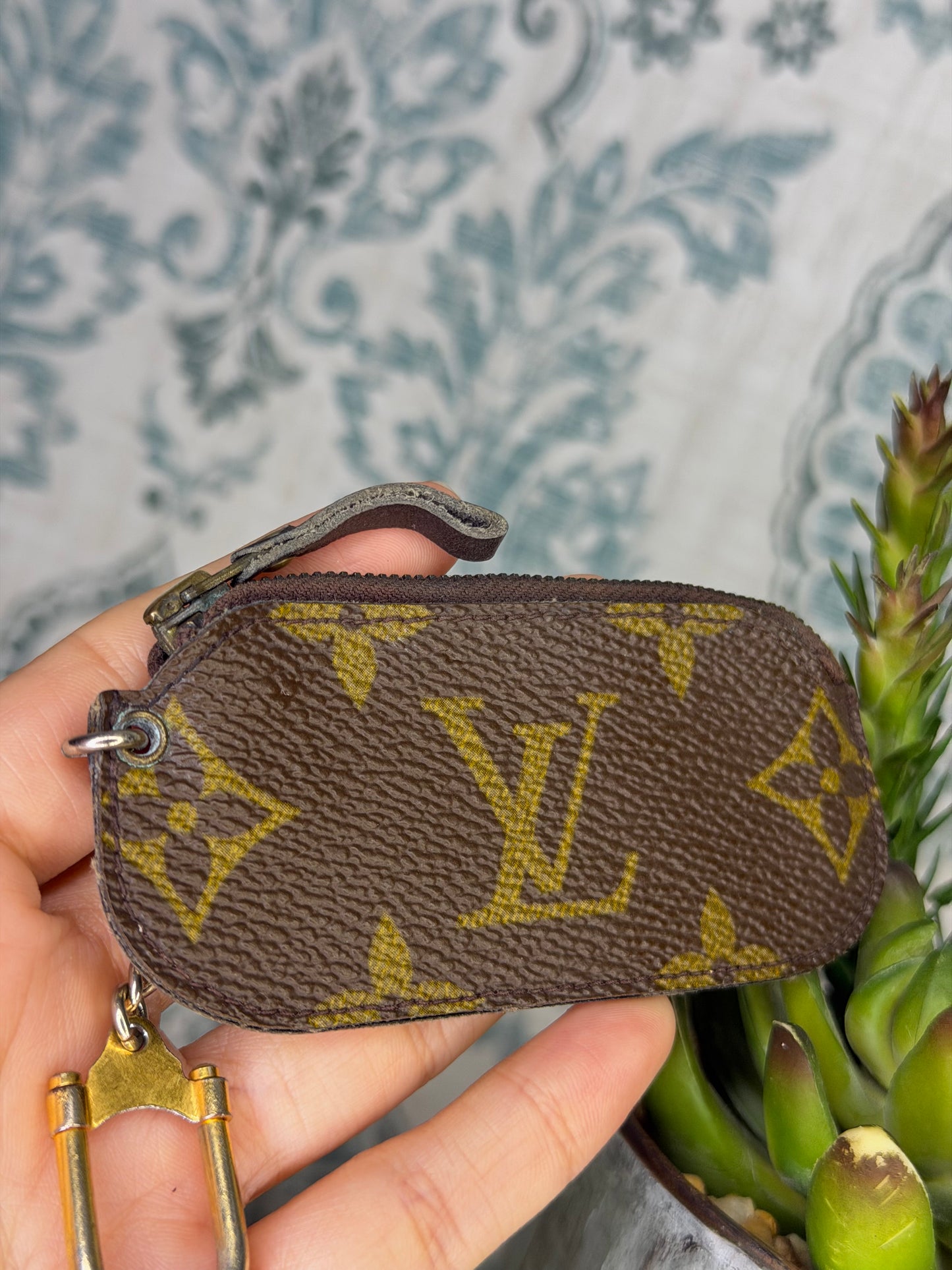 Louis Vuitton Etui Crepia Keyholder / Coin Purse