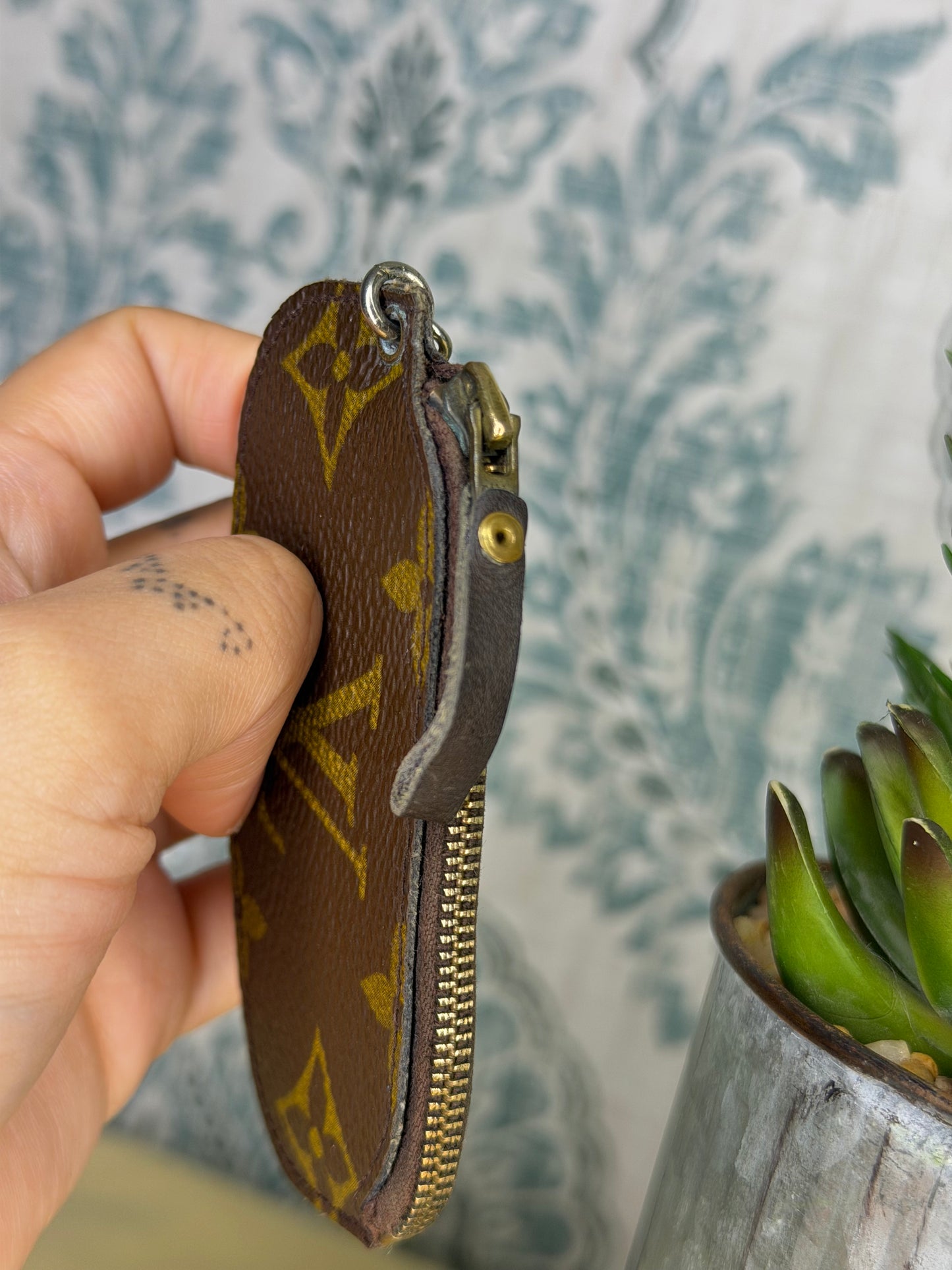 Louis Vuitton Etui Crepia Keyholder / Coin Purse