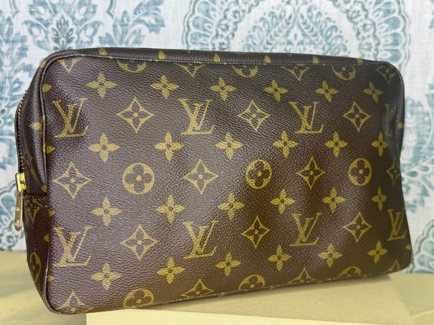 Louis Vuitton Trousse 28