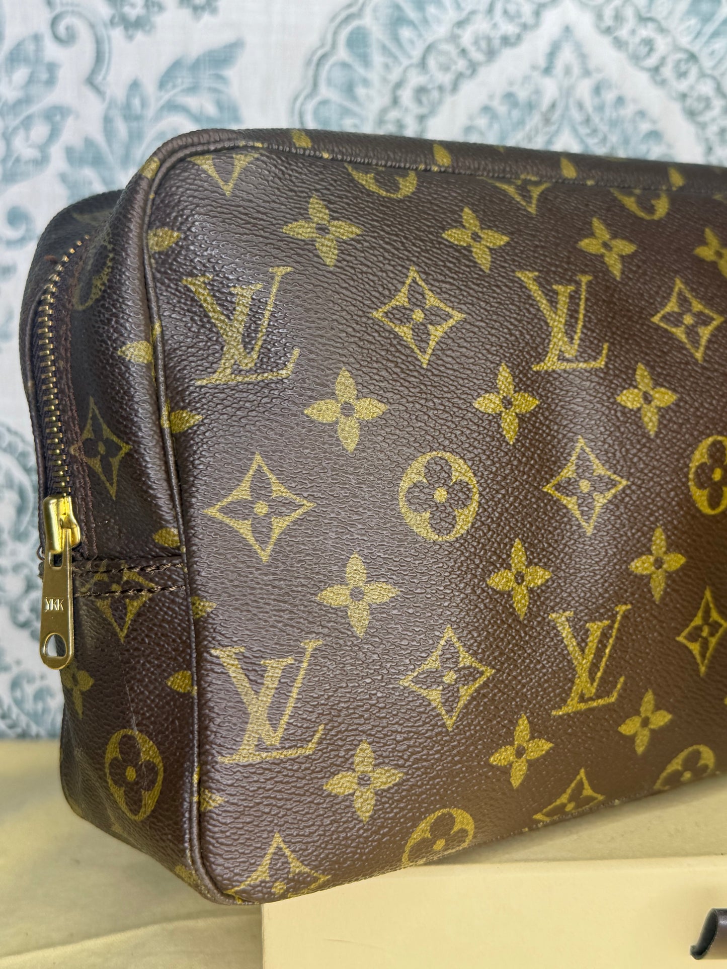 Louis Vuitton Trousse 28