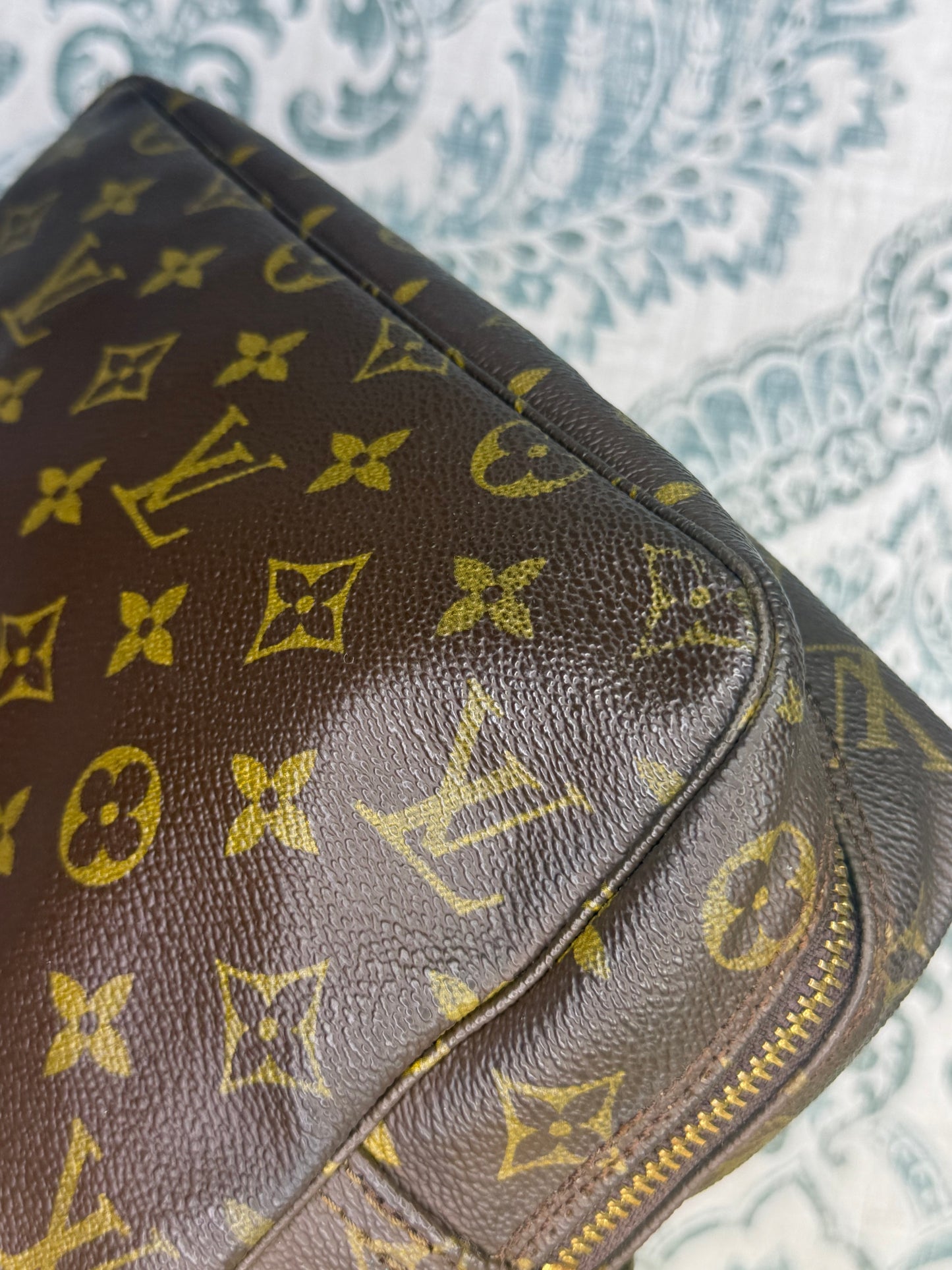 Louis Vuitton Trousse 28