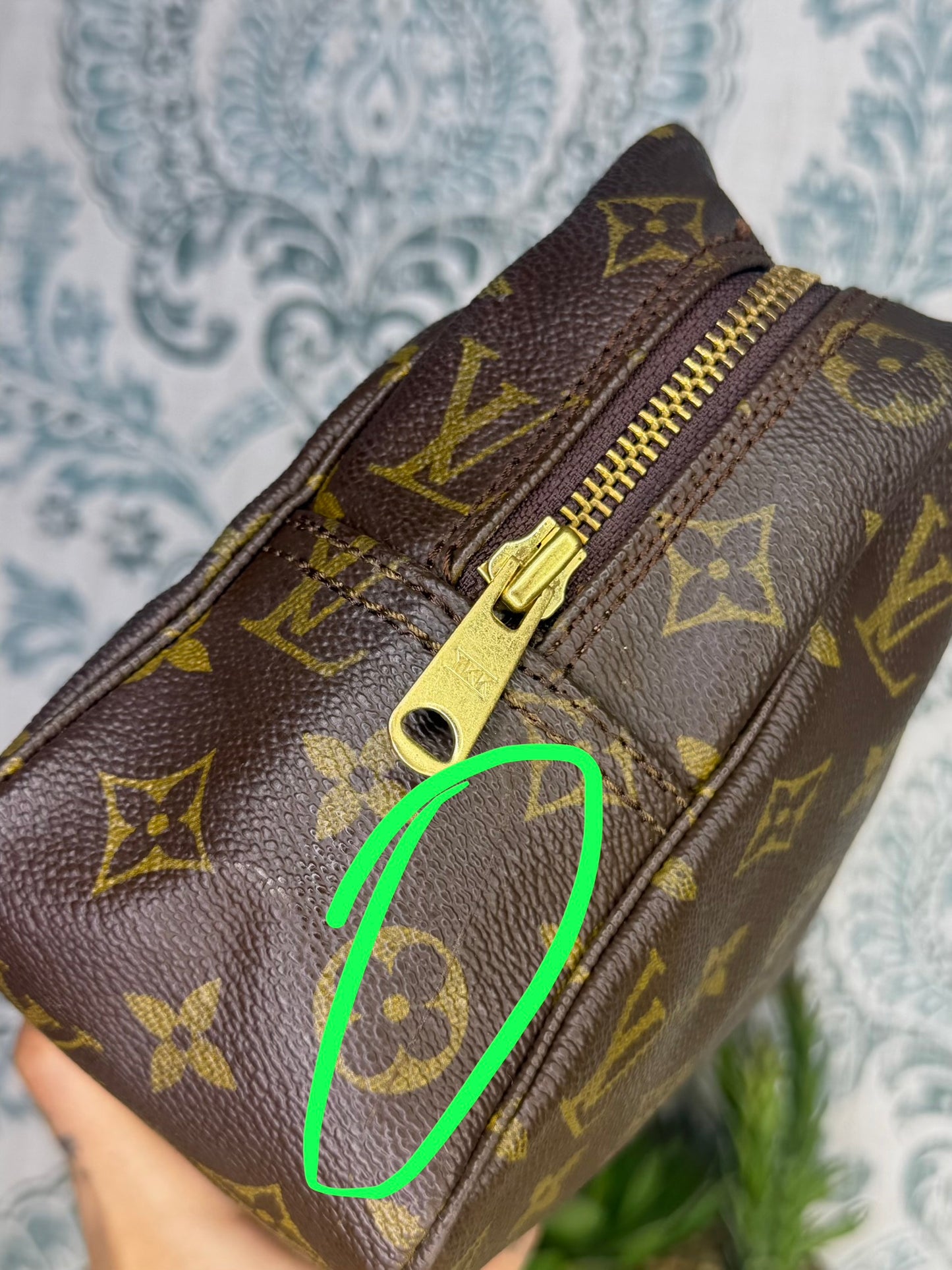 Louis Vuitton Trousse 28