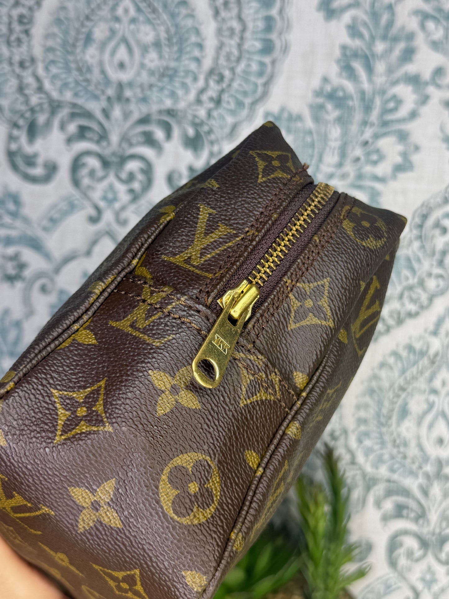 Louis Vuitton Trousse 28