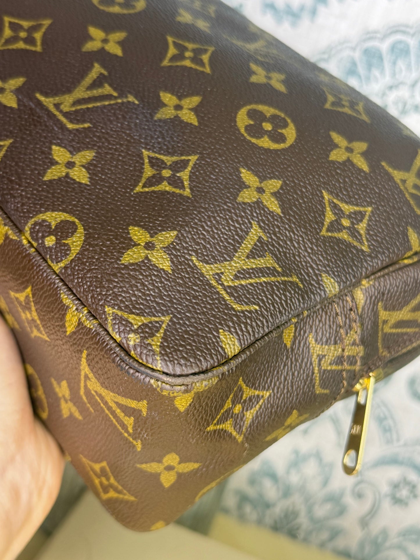 Louis Vuitton Trousse 28