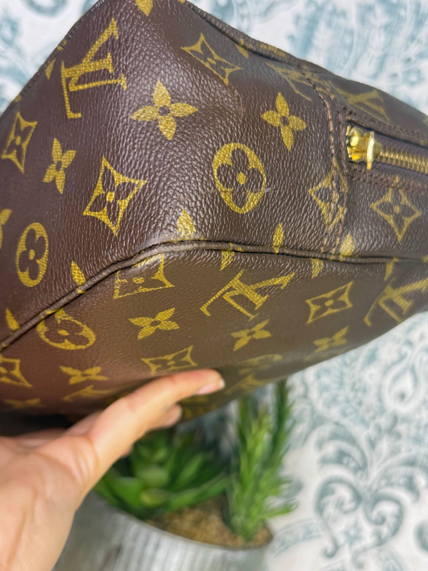 Louis Vuitton Trousse 28