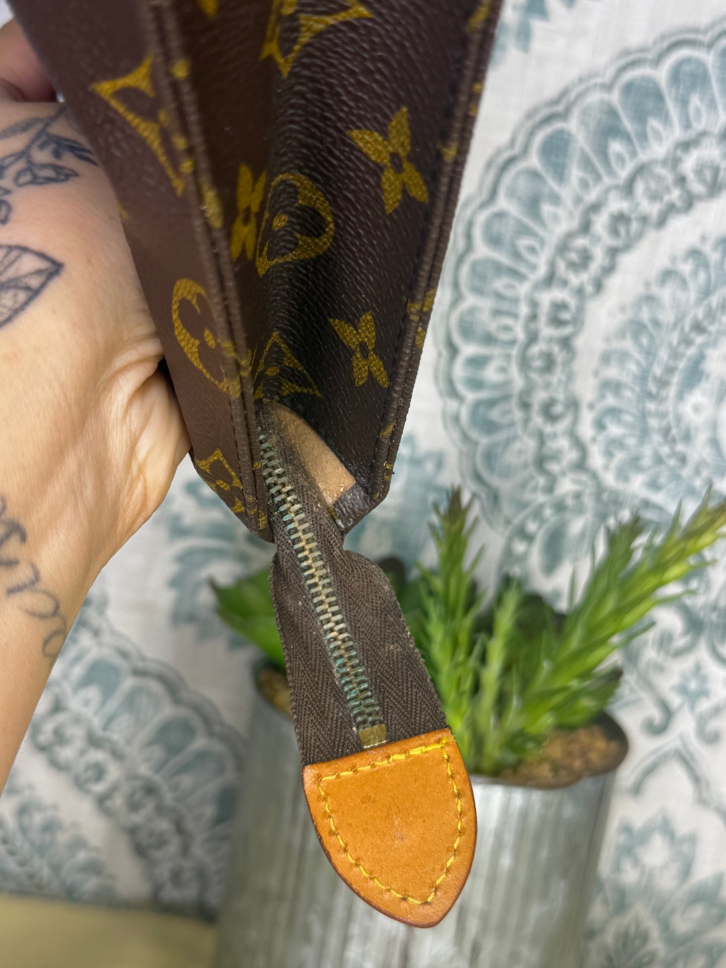 Louis Vuitton Monogram Toiletry 26 #2