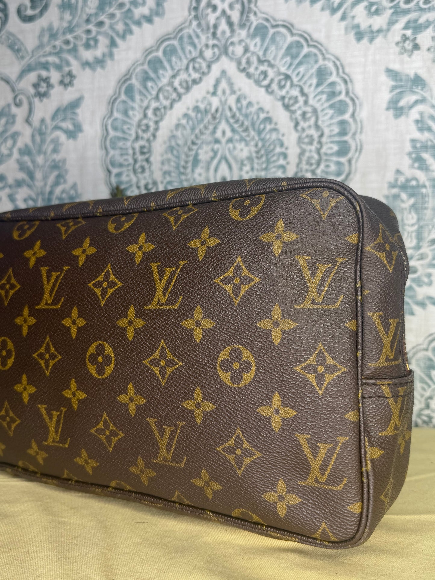 Louis Vuitton Trousse 28