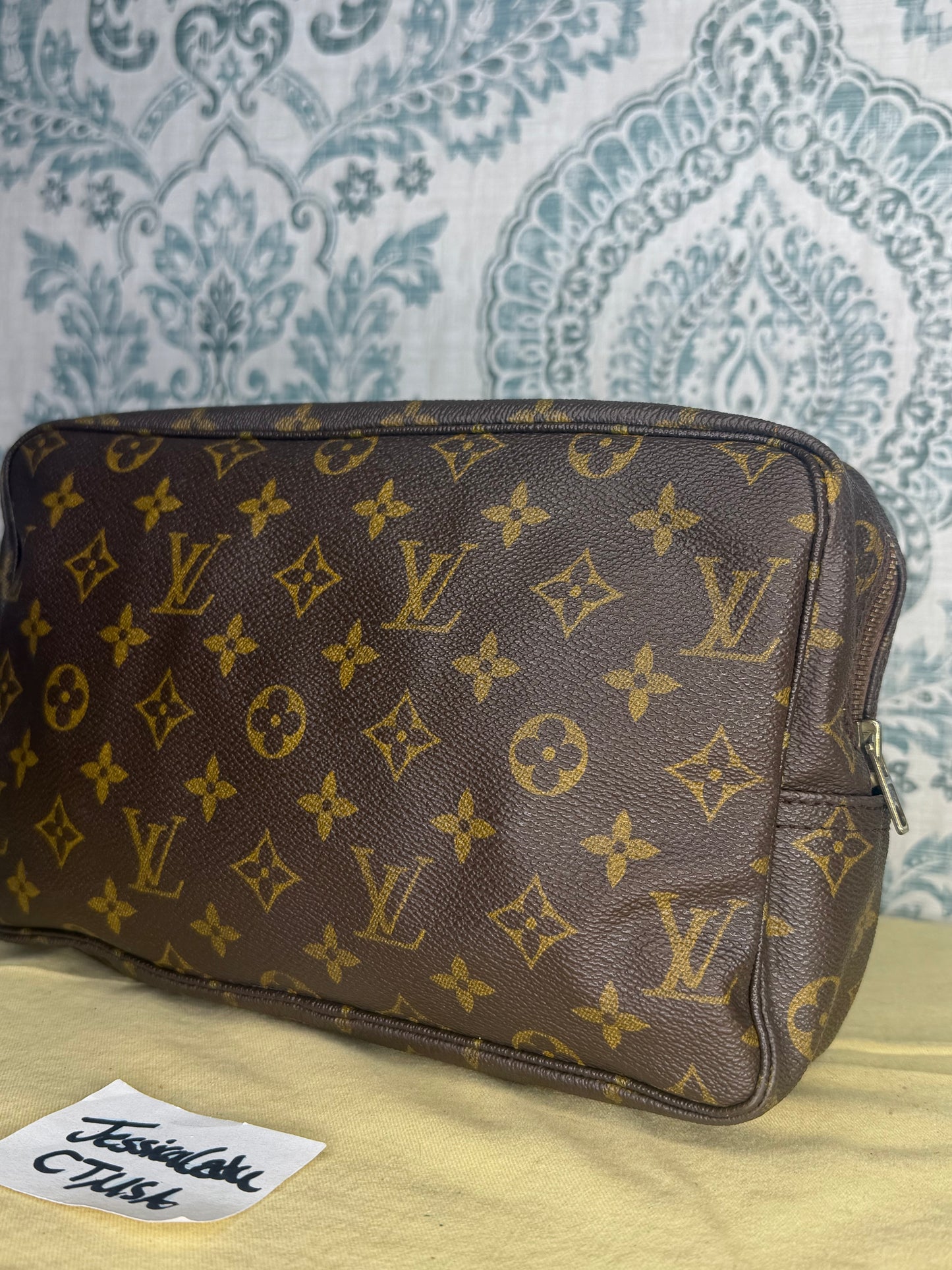 Louis Vuitton Trousse 28