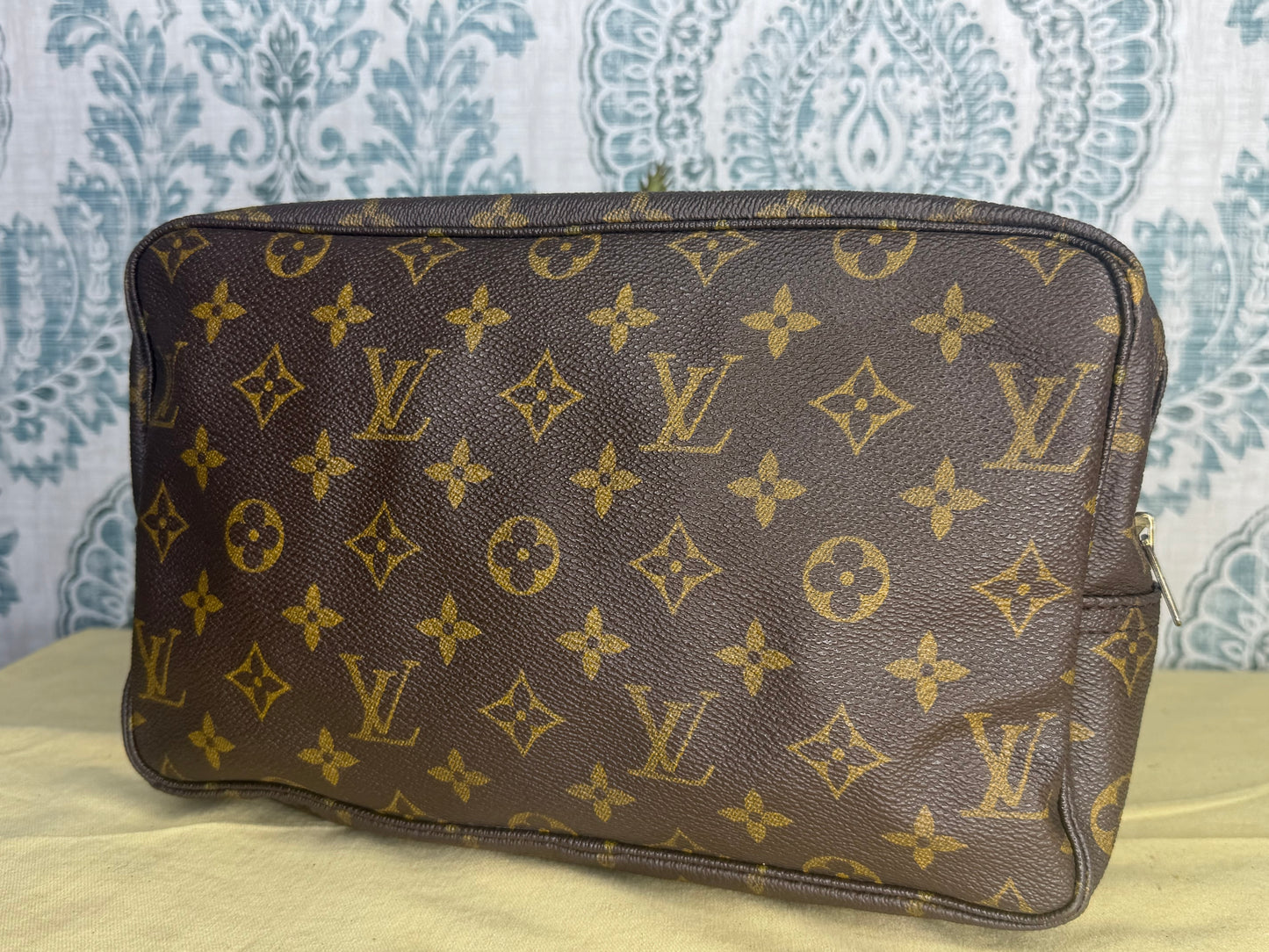 Louis Vuitton Trousse 28