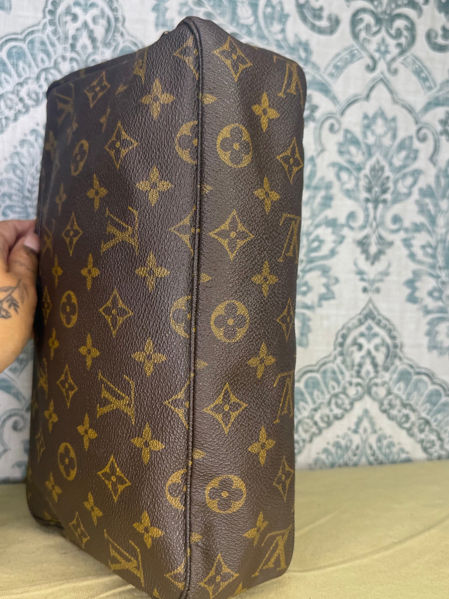 Louis Vuitton Trousse 28