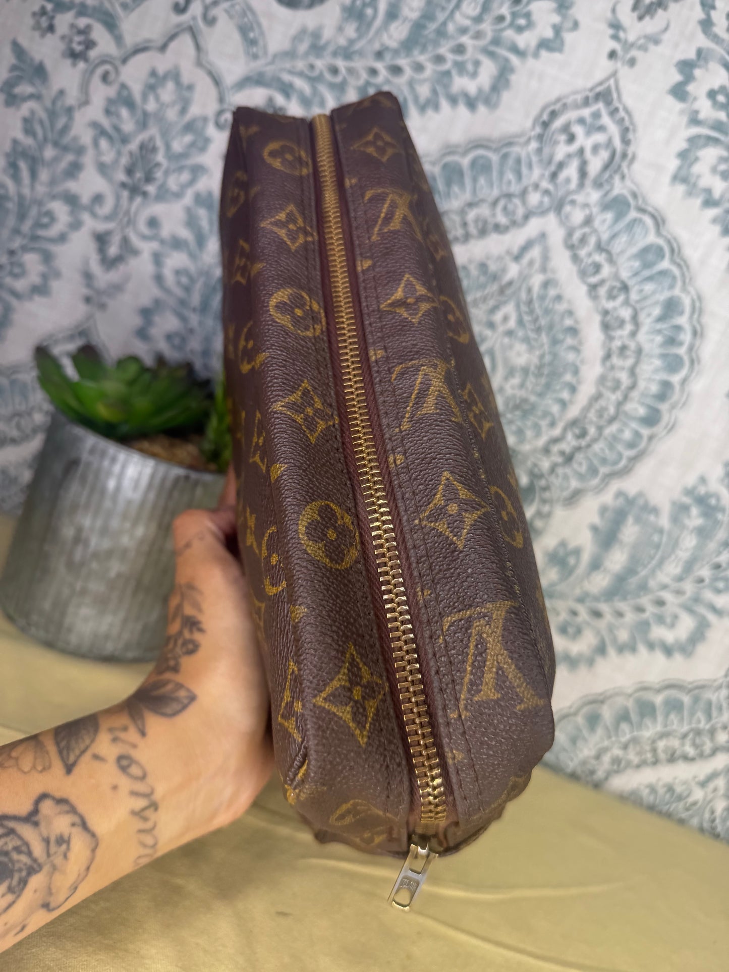Louis Vuitton Trousse 28