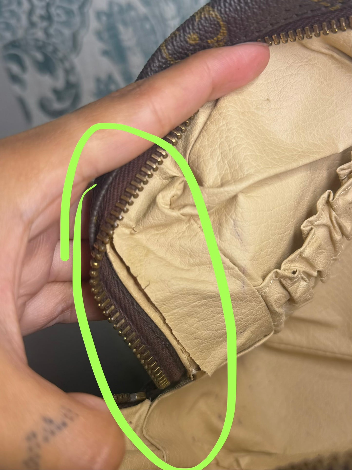 Louis Vuitton Trousse 28