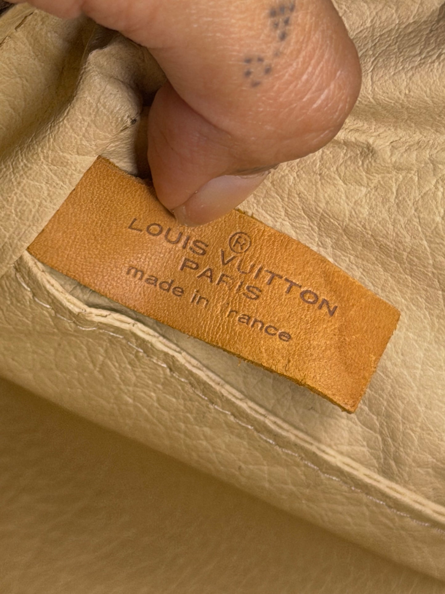 Louis Vuitton Trousse 28