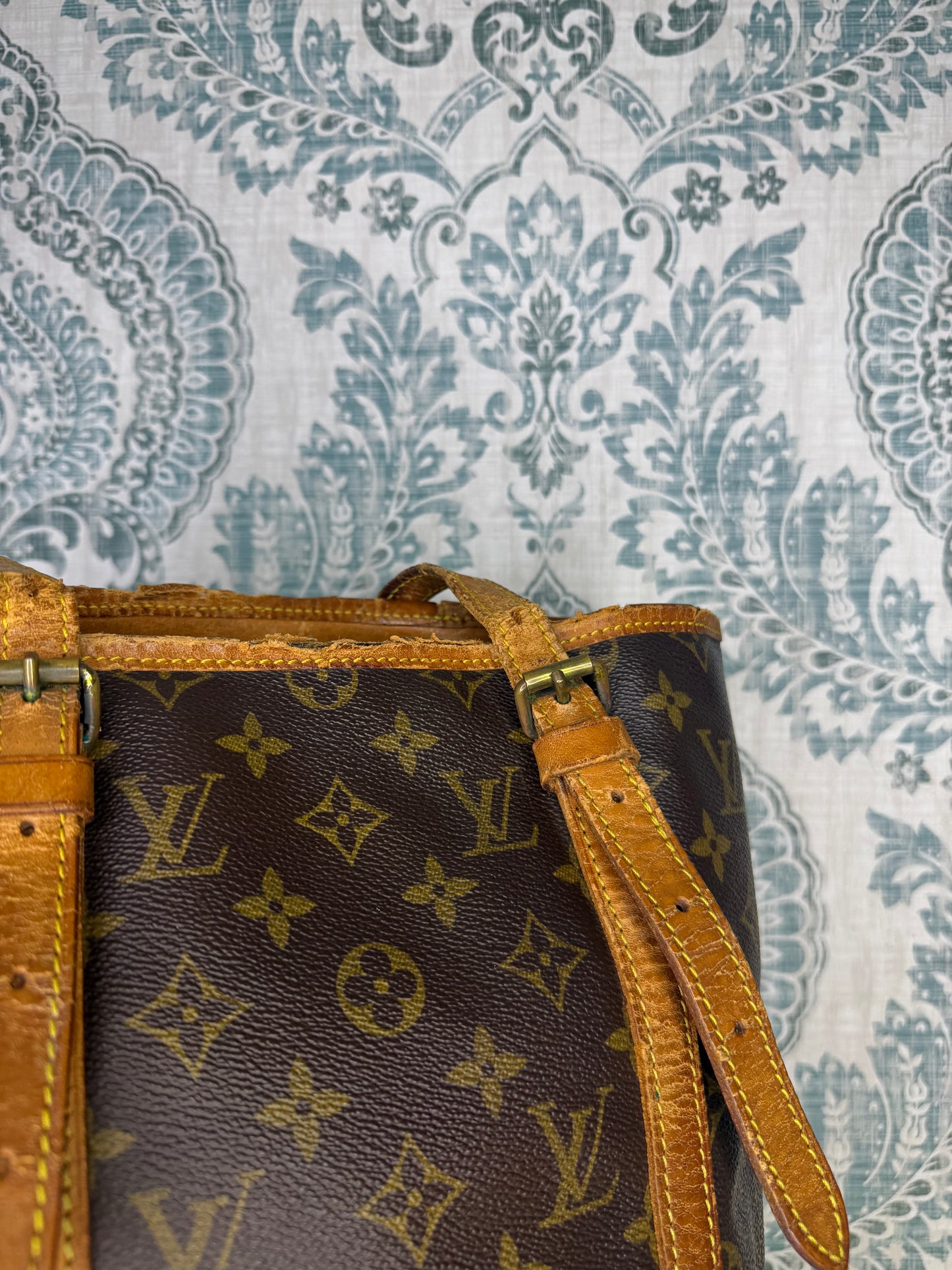 Louis Vuitton Bucket GM #1