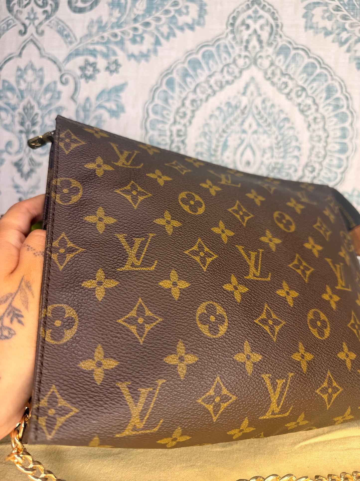 Louis Vuitton Monogram Toiletry 26