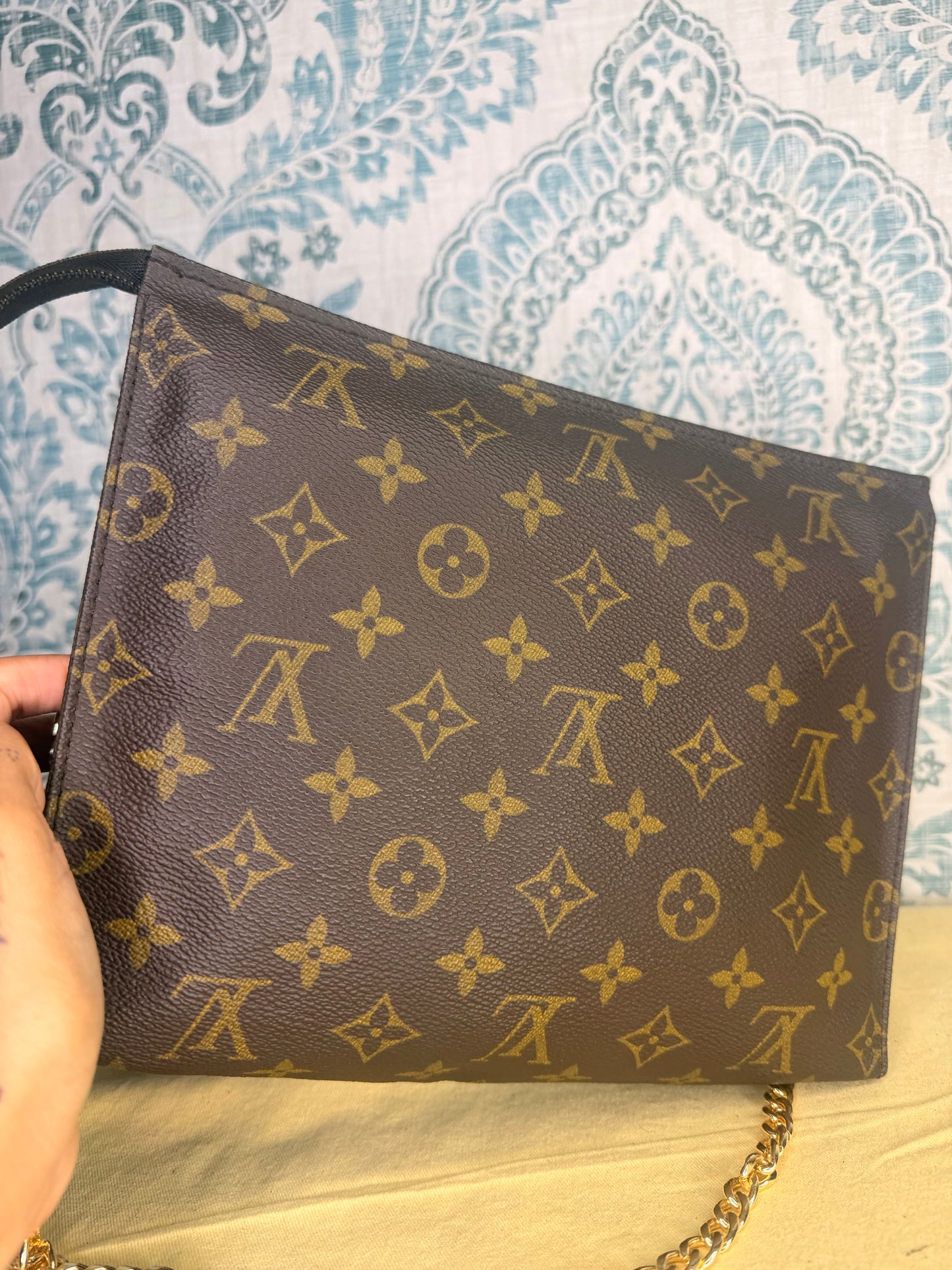 Louis Vuitton Monogram Toiletry 26