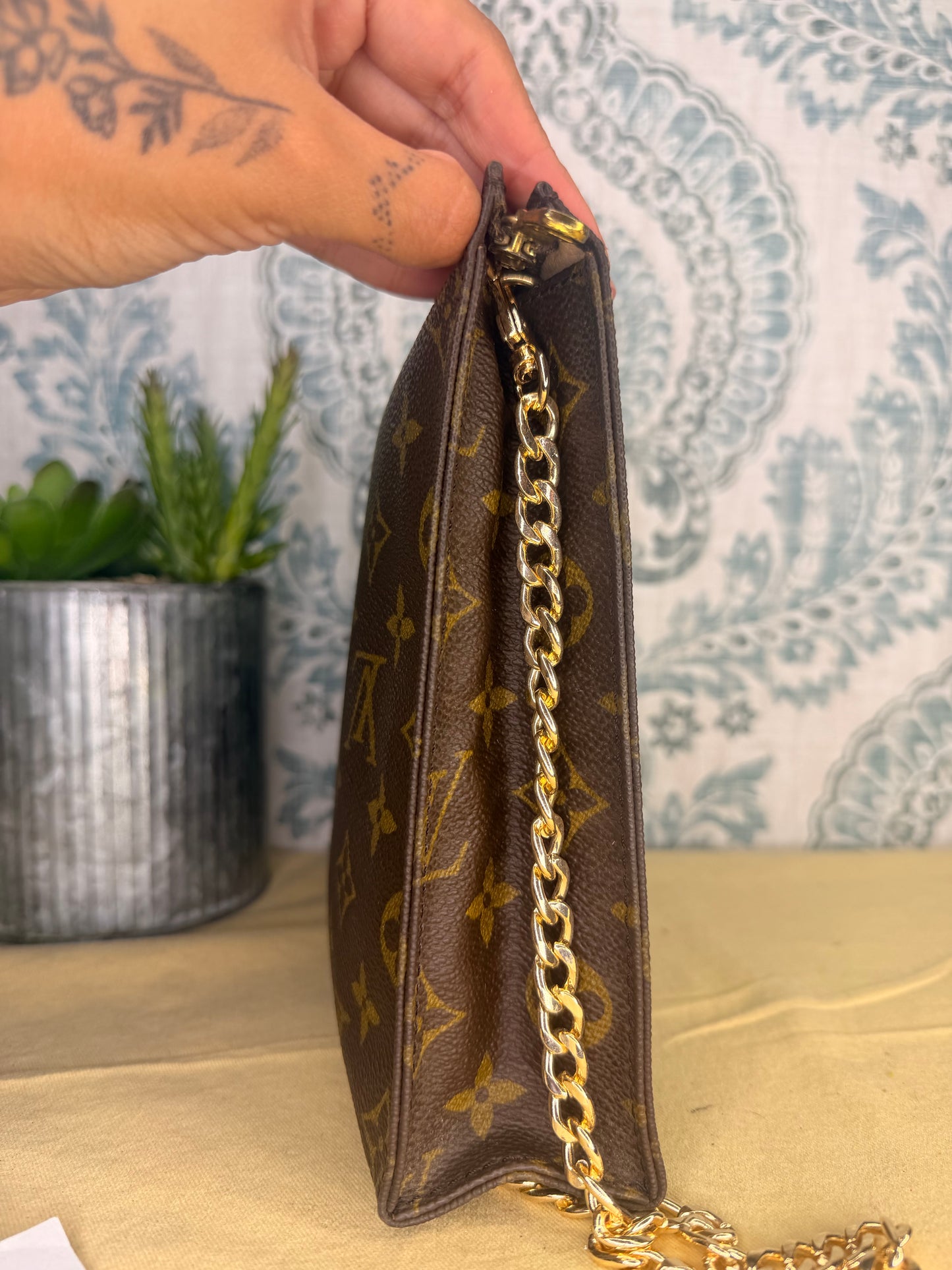 Louis Vuitton Monogram Toiletry 26