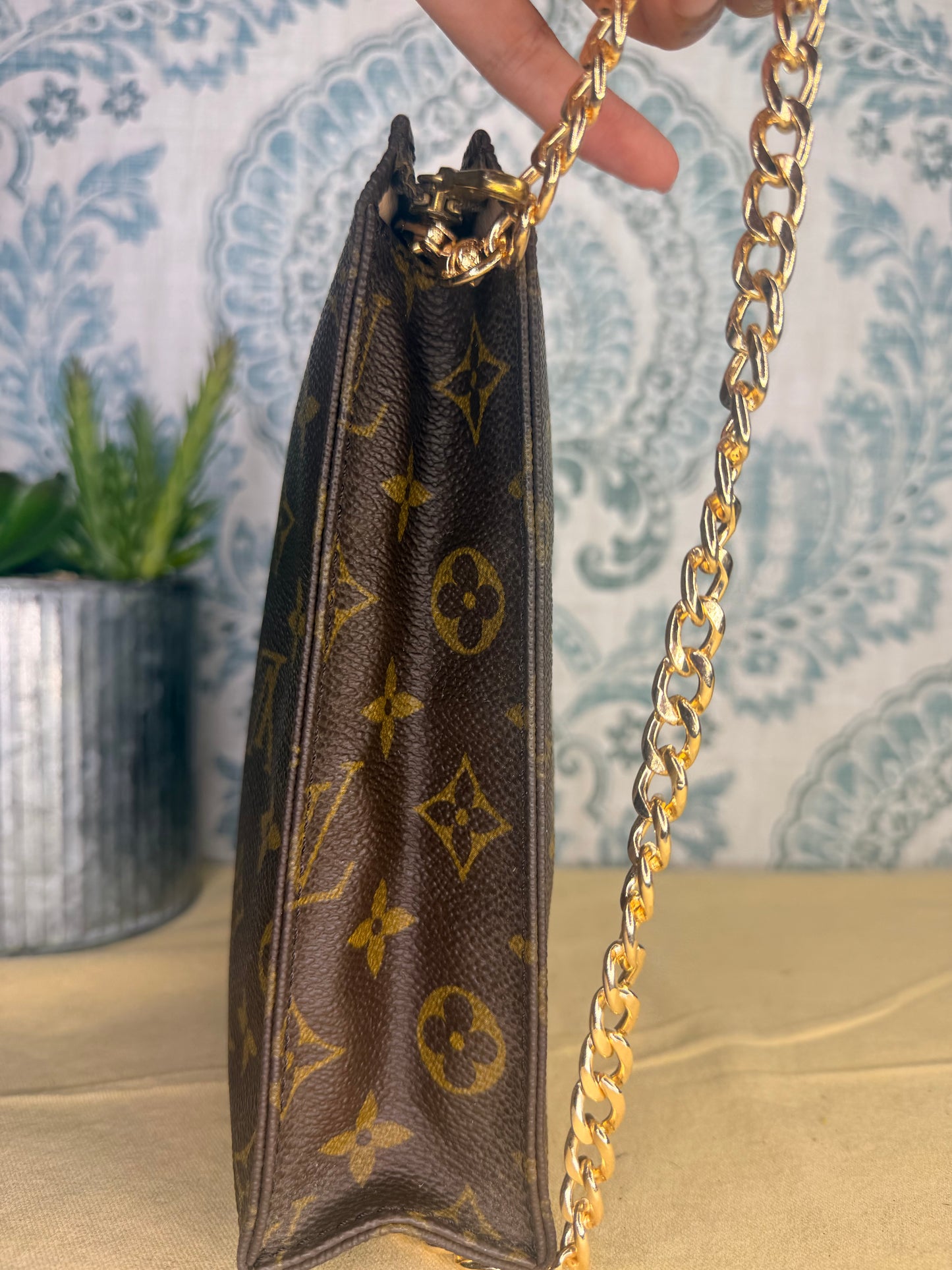 Louis Vuitton Monogram Toiletry 26