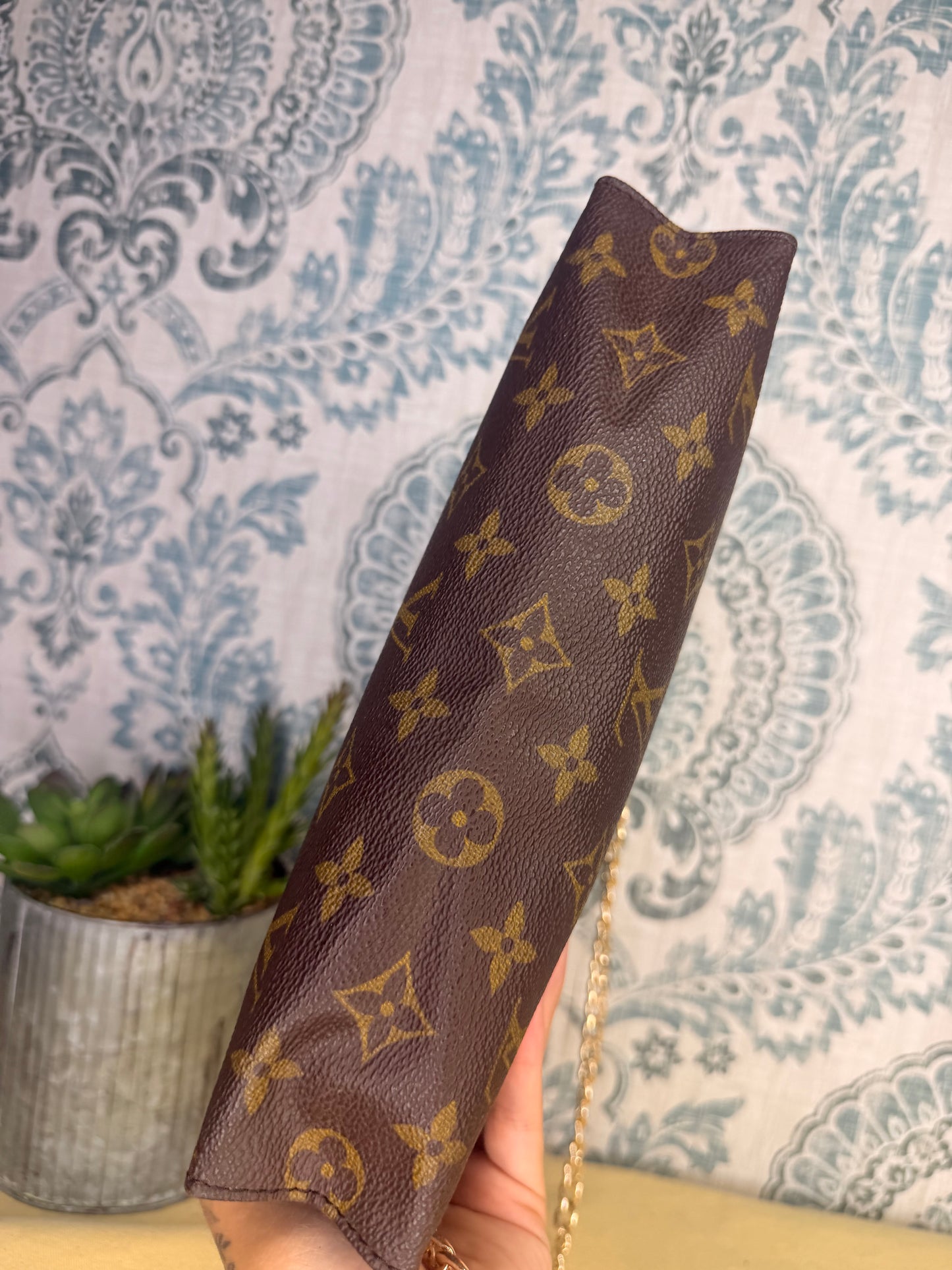 Louis Vuitton Monogram Toiletry 26