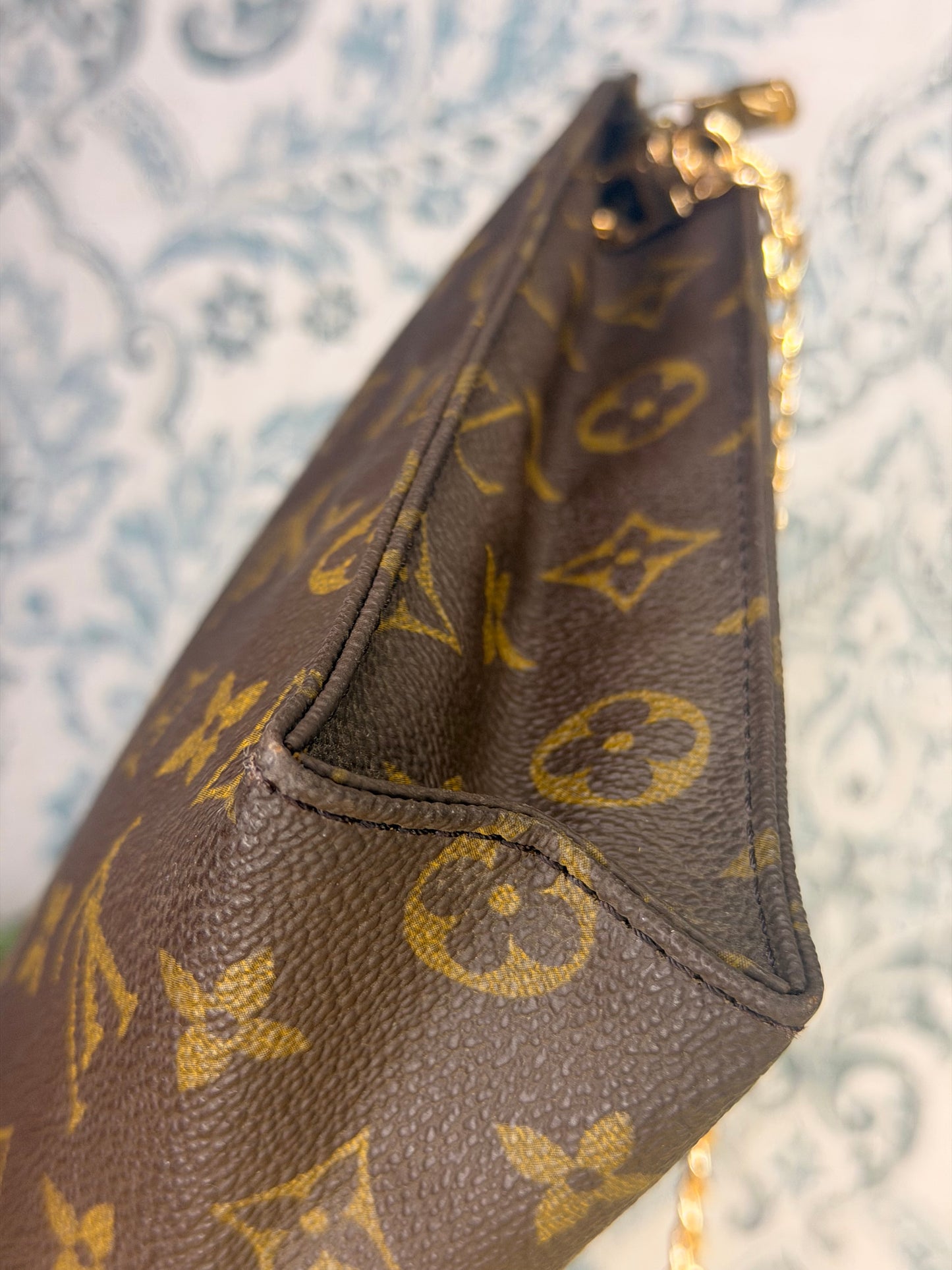 Louis Vuitton Monogram Toiletry 26
