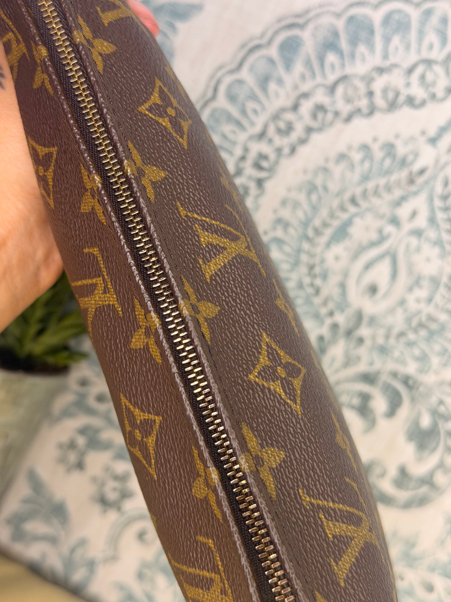 Louis Vuitton Monogram Toiletry 26