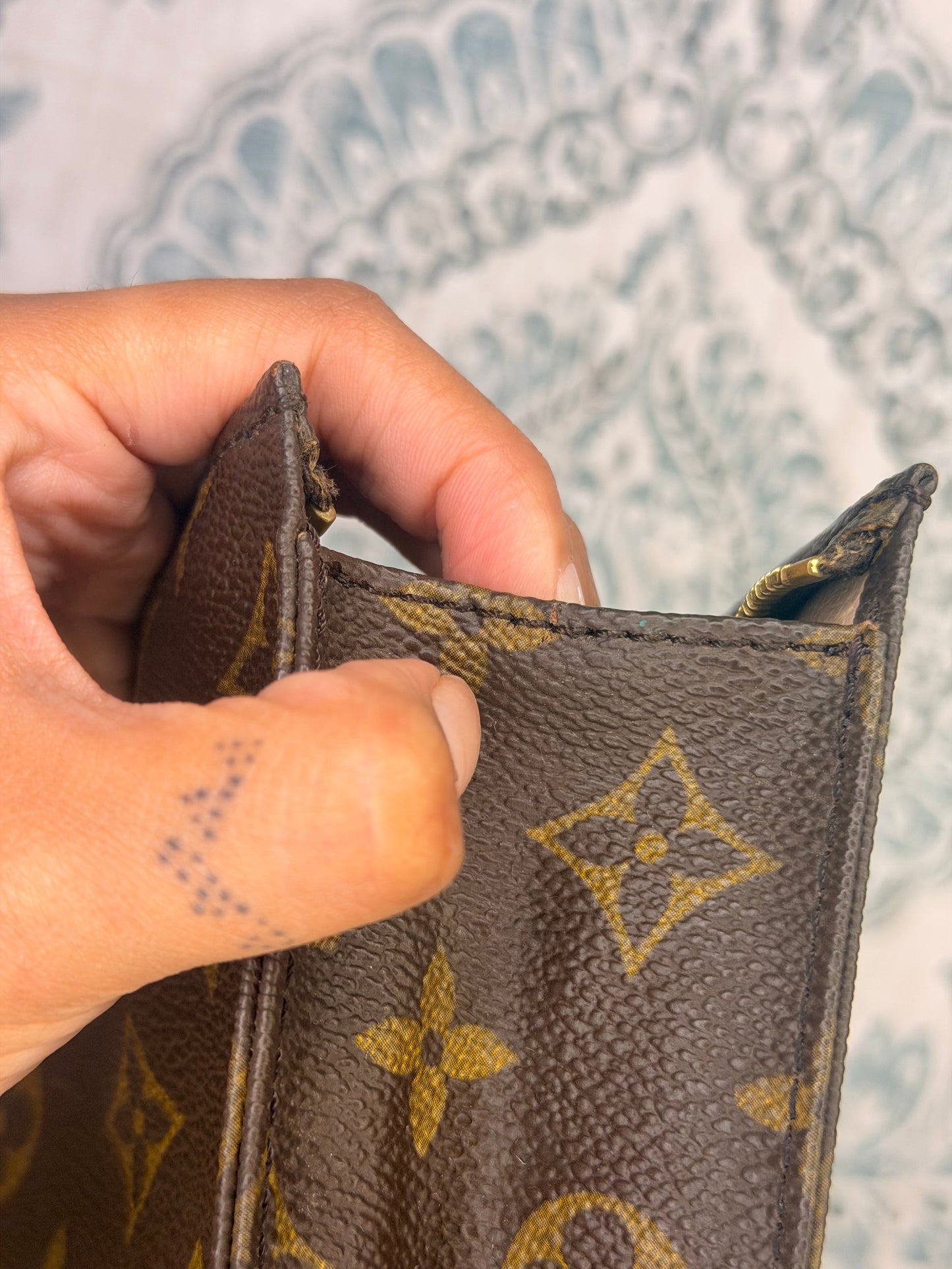 Louis Vuitton Monogram Toiletry 26