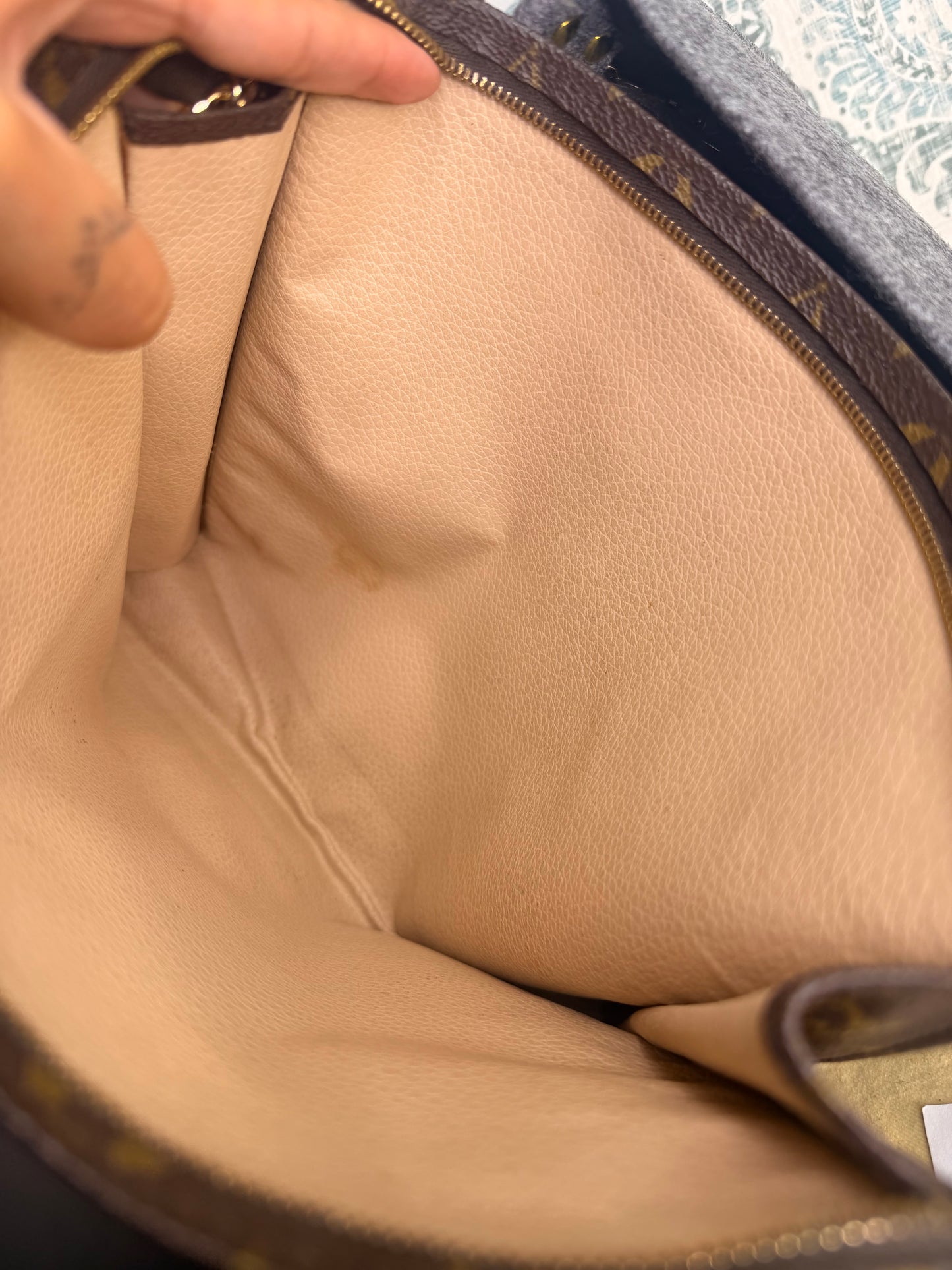 Louis Vuitton Monogram Toiletry 26