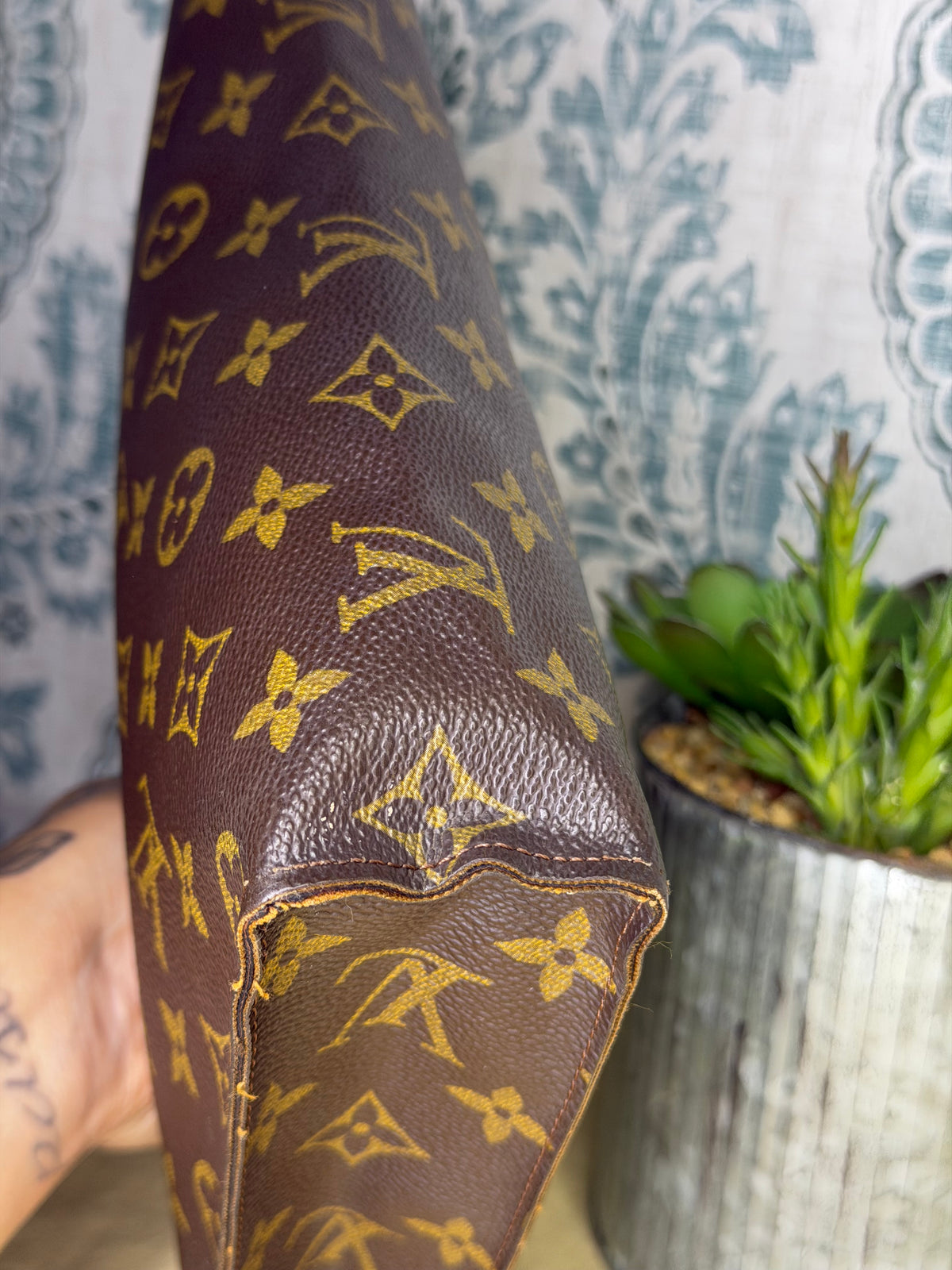 Louis Vuitton Monogram Toiletry 26  #1