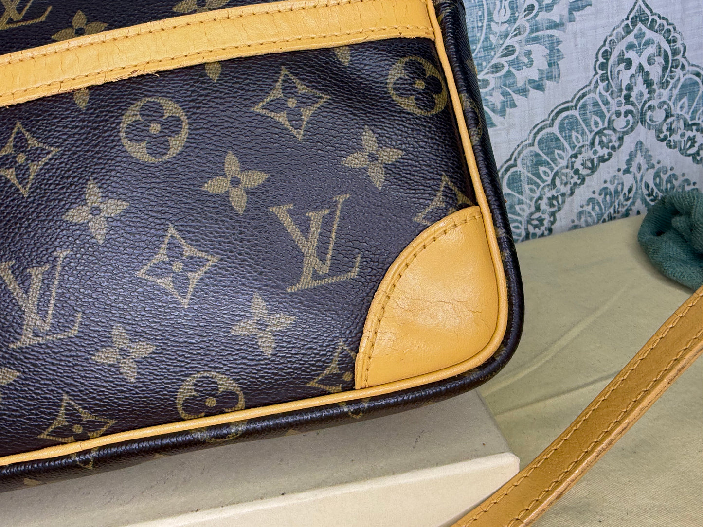 Louis Vuitton Trocadero 27