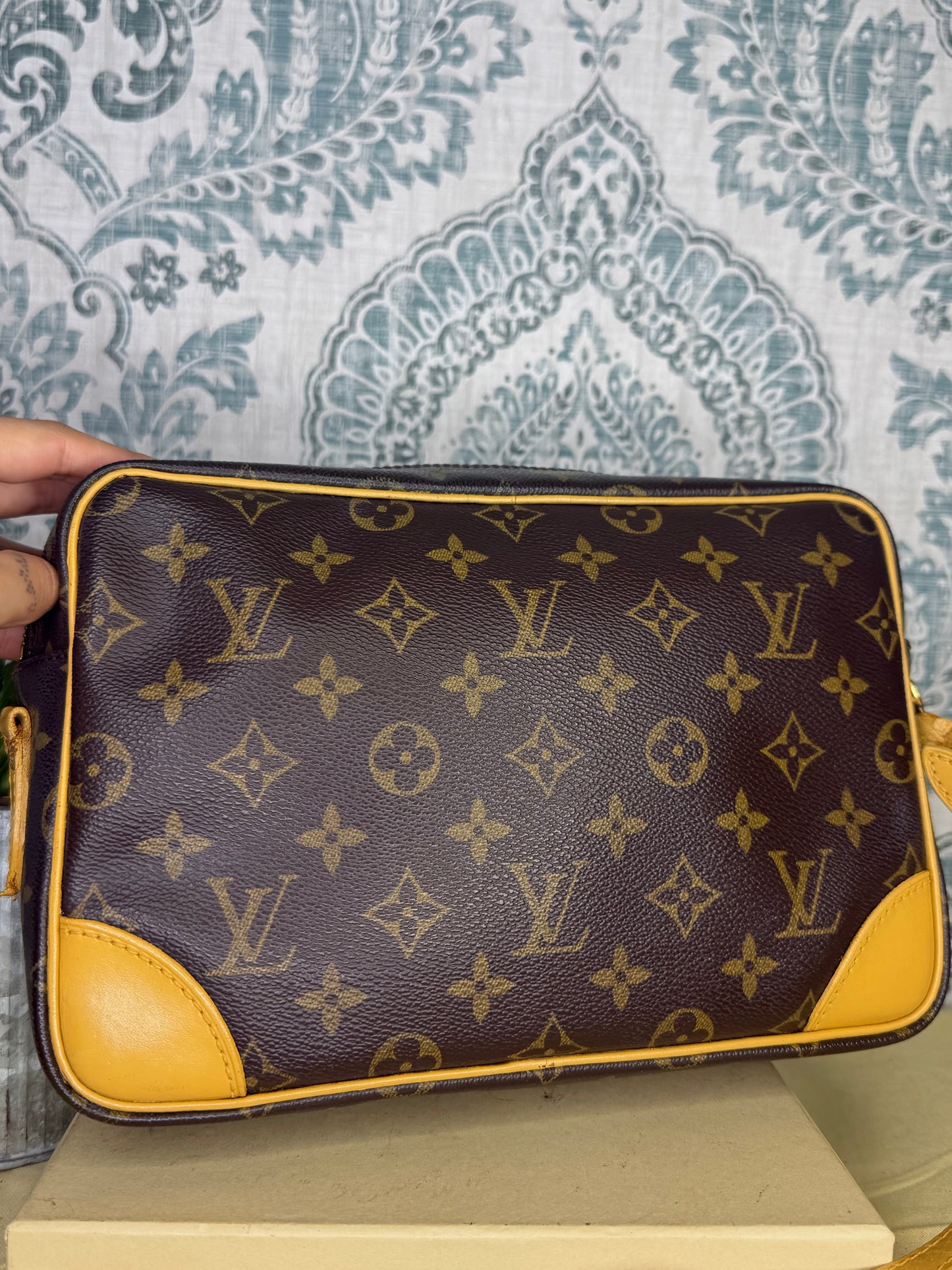 Louis Vuitton Trocadero 27