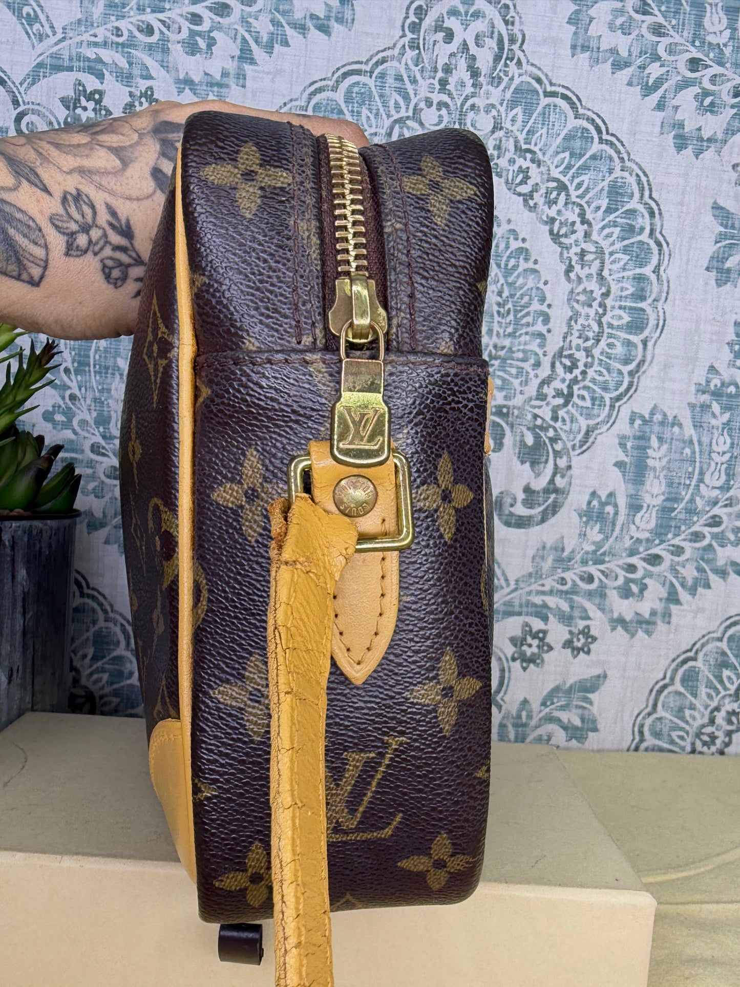 Louis Vuitton Trocadero 27