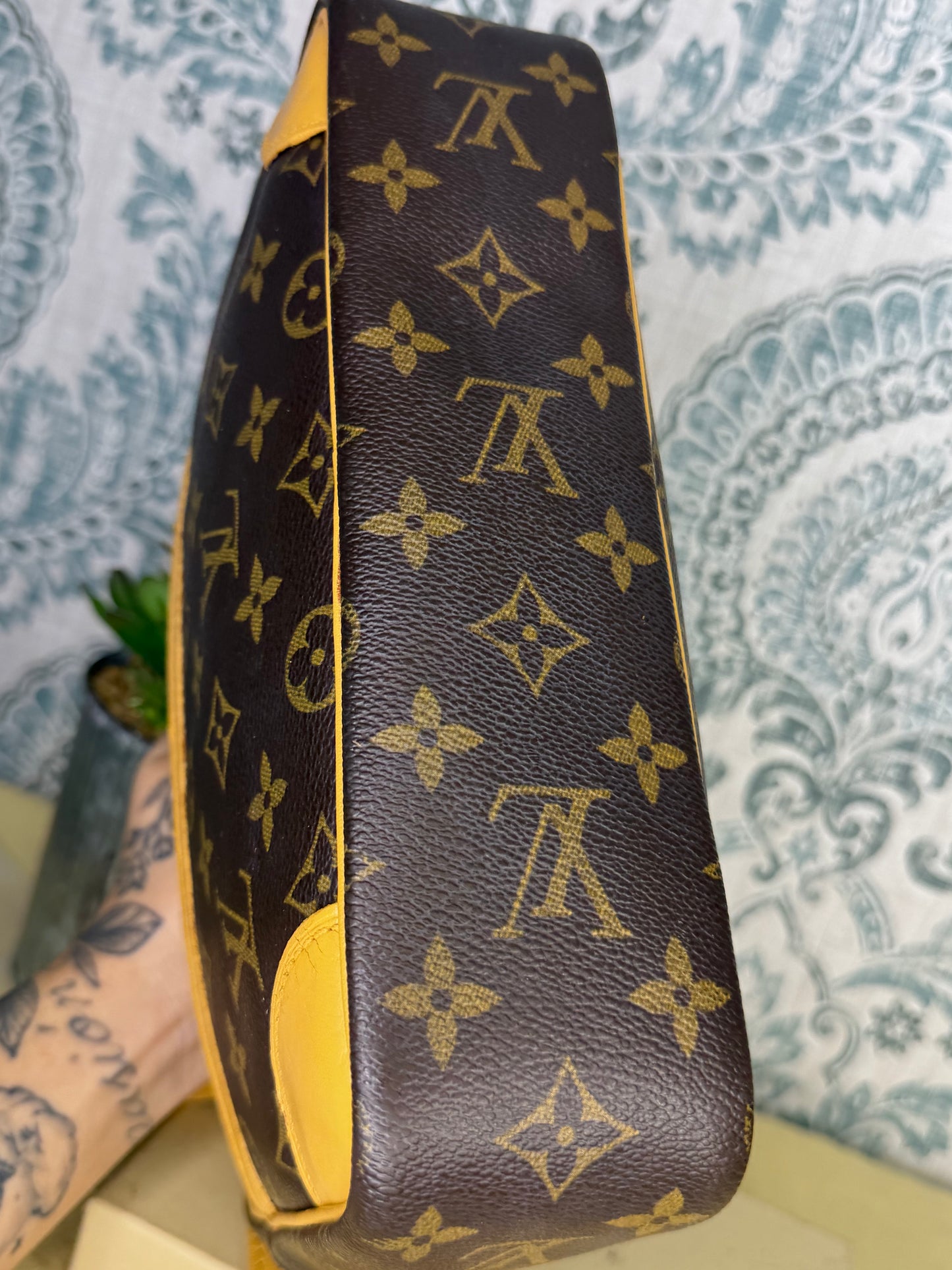 Louis Vuitton Trocadero 27