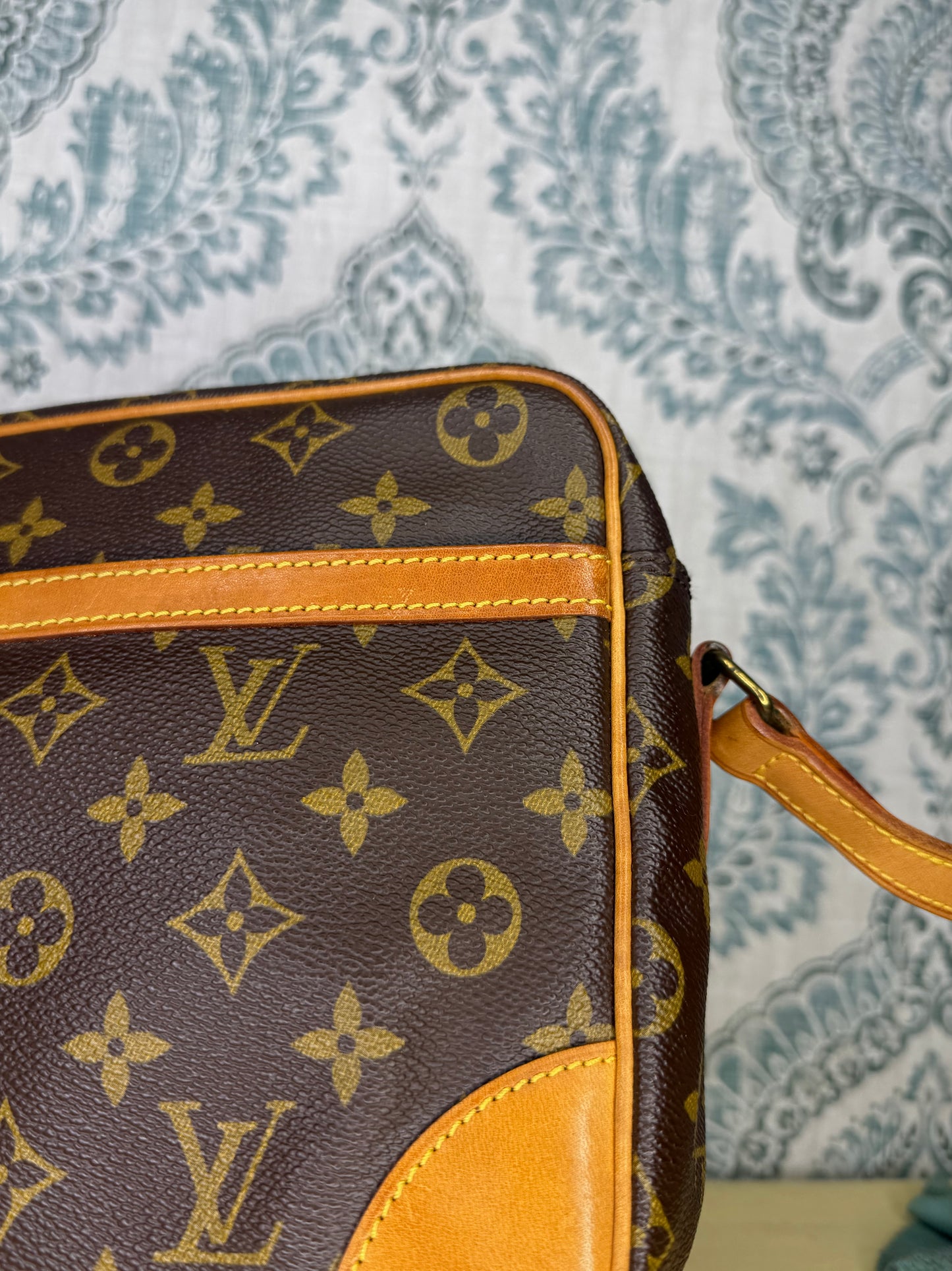 Louis Vuitton Trocadero 30