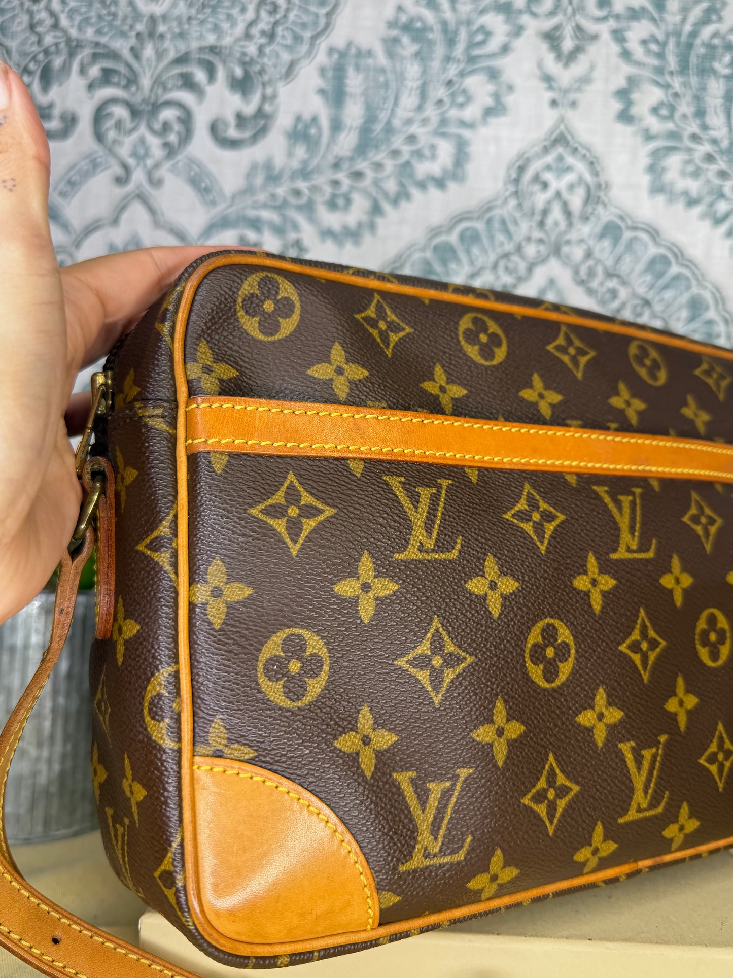 Louis Vuitton Trocadero 30