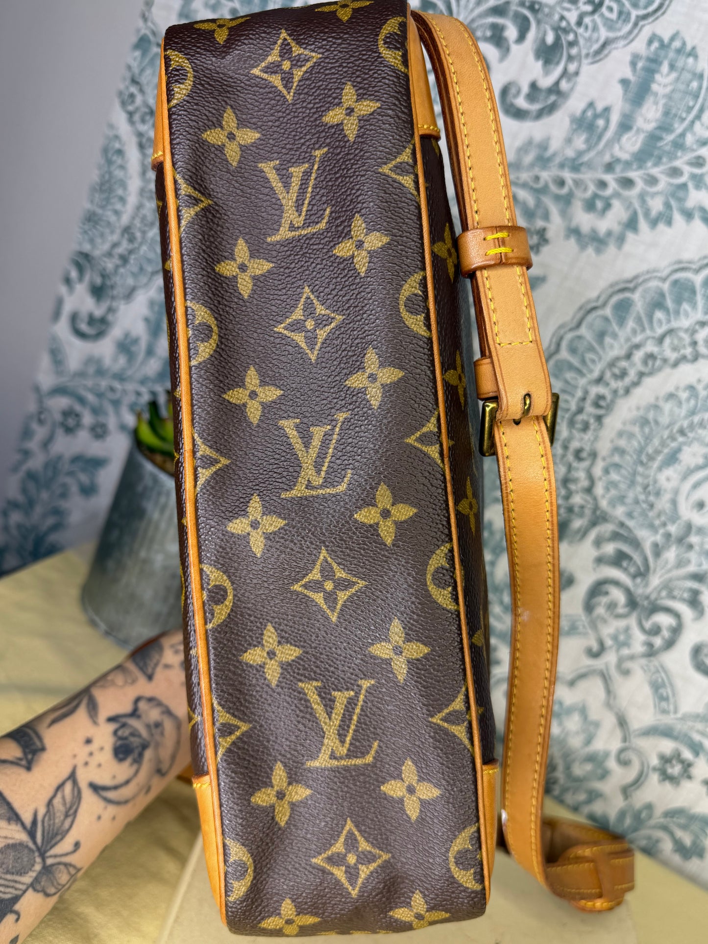 Louis Vuitton Trocadero 30