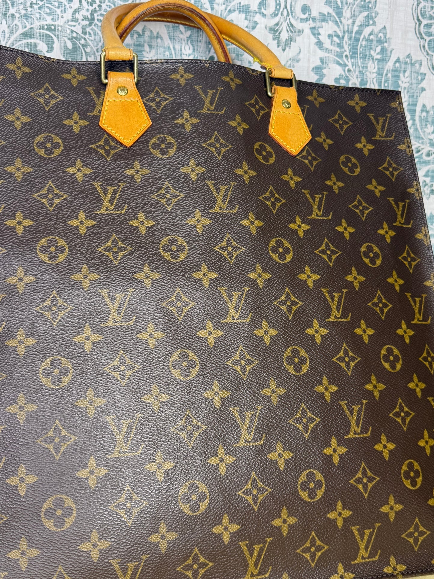 Louis Vuitton Sac Plat