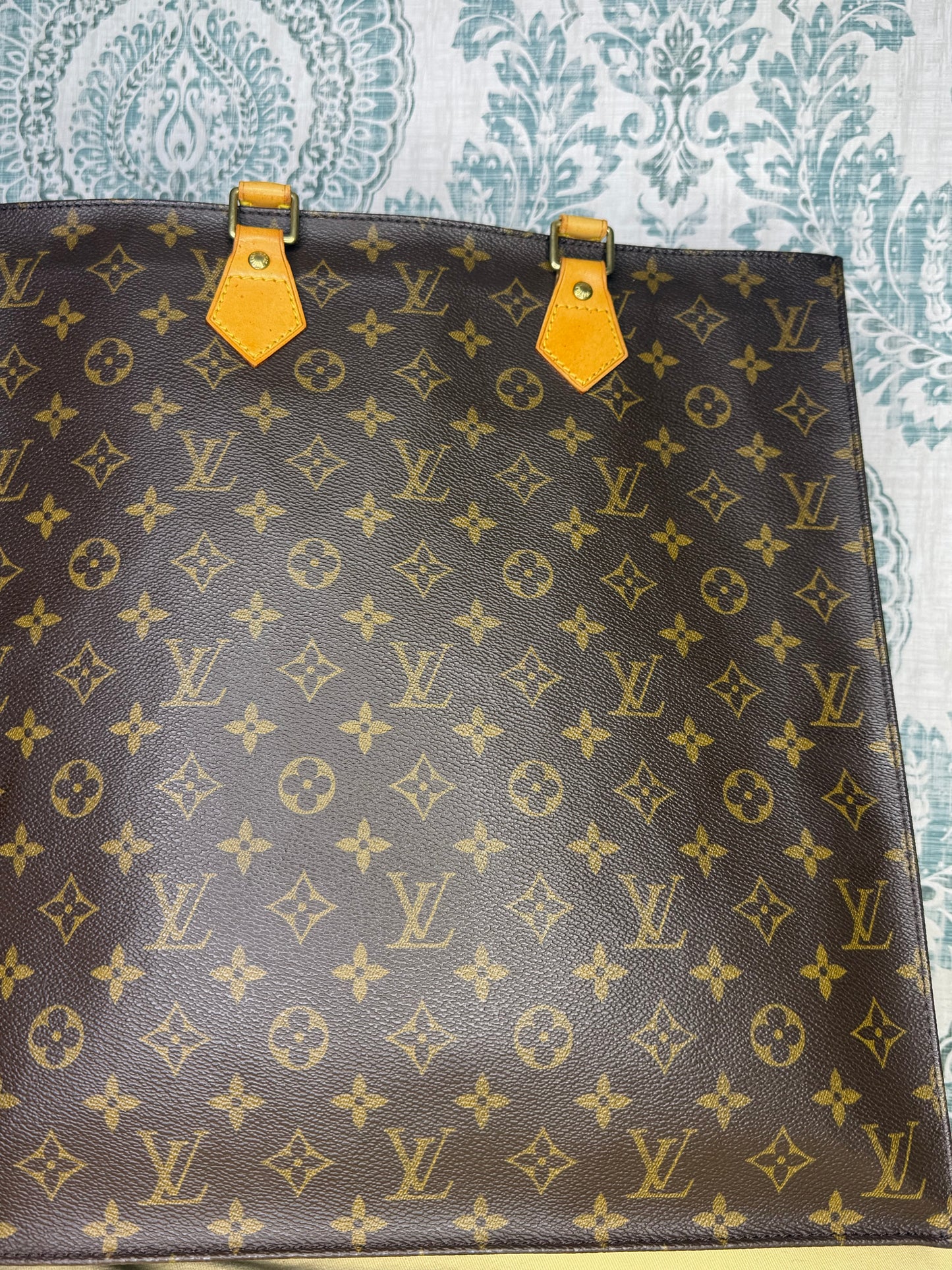 Louis Vuitton Sac Plat