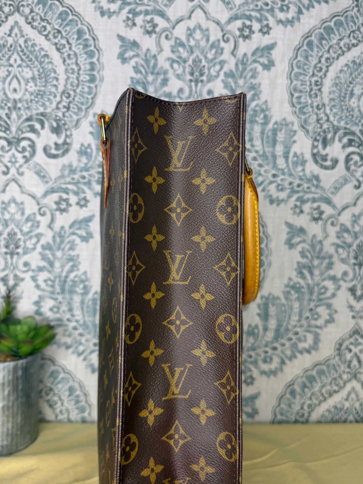 Louis Vuitton Sac Plat