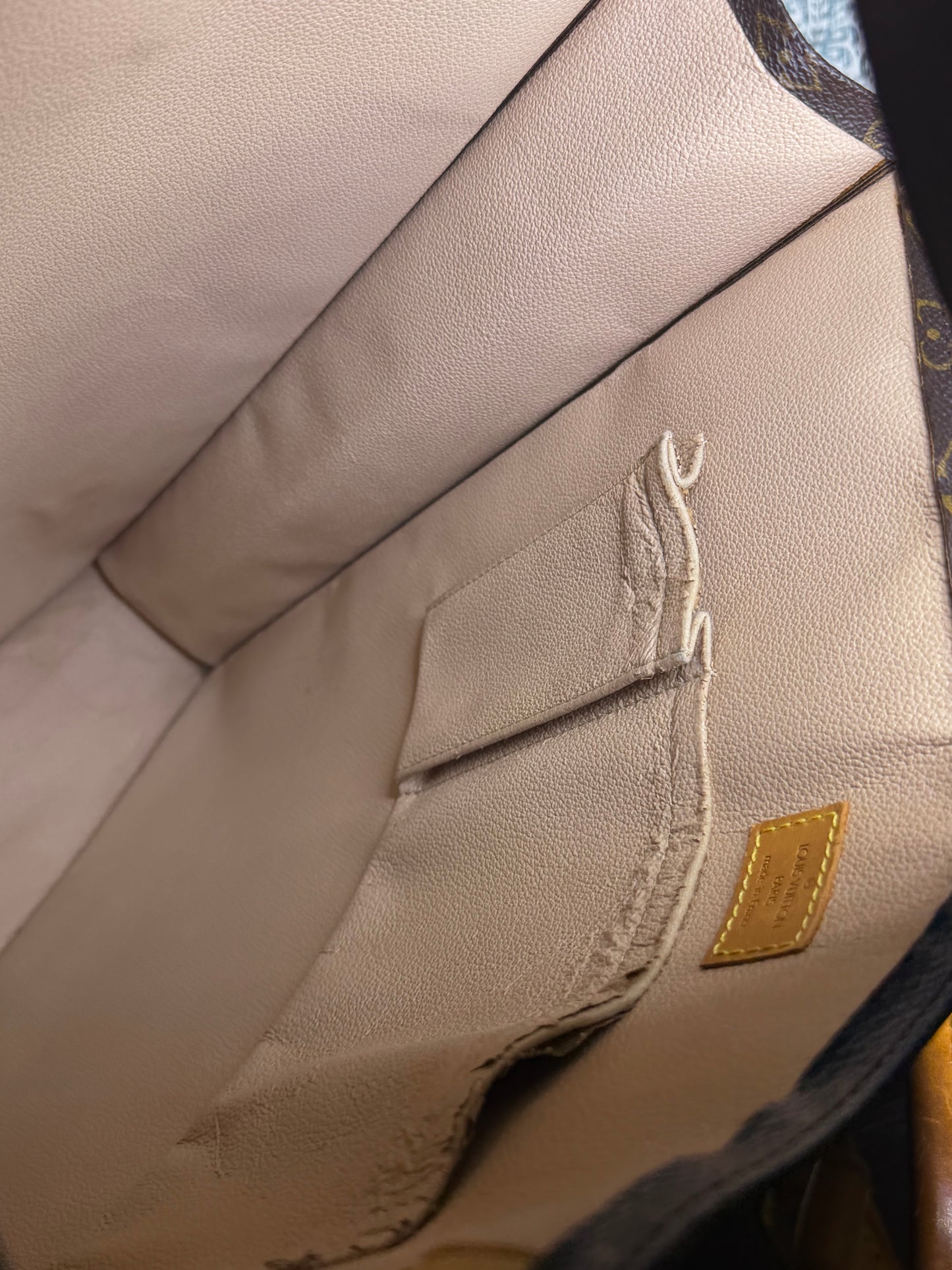 Louis Vuitton Sac Plat