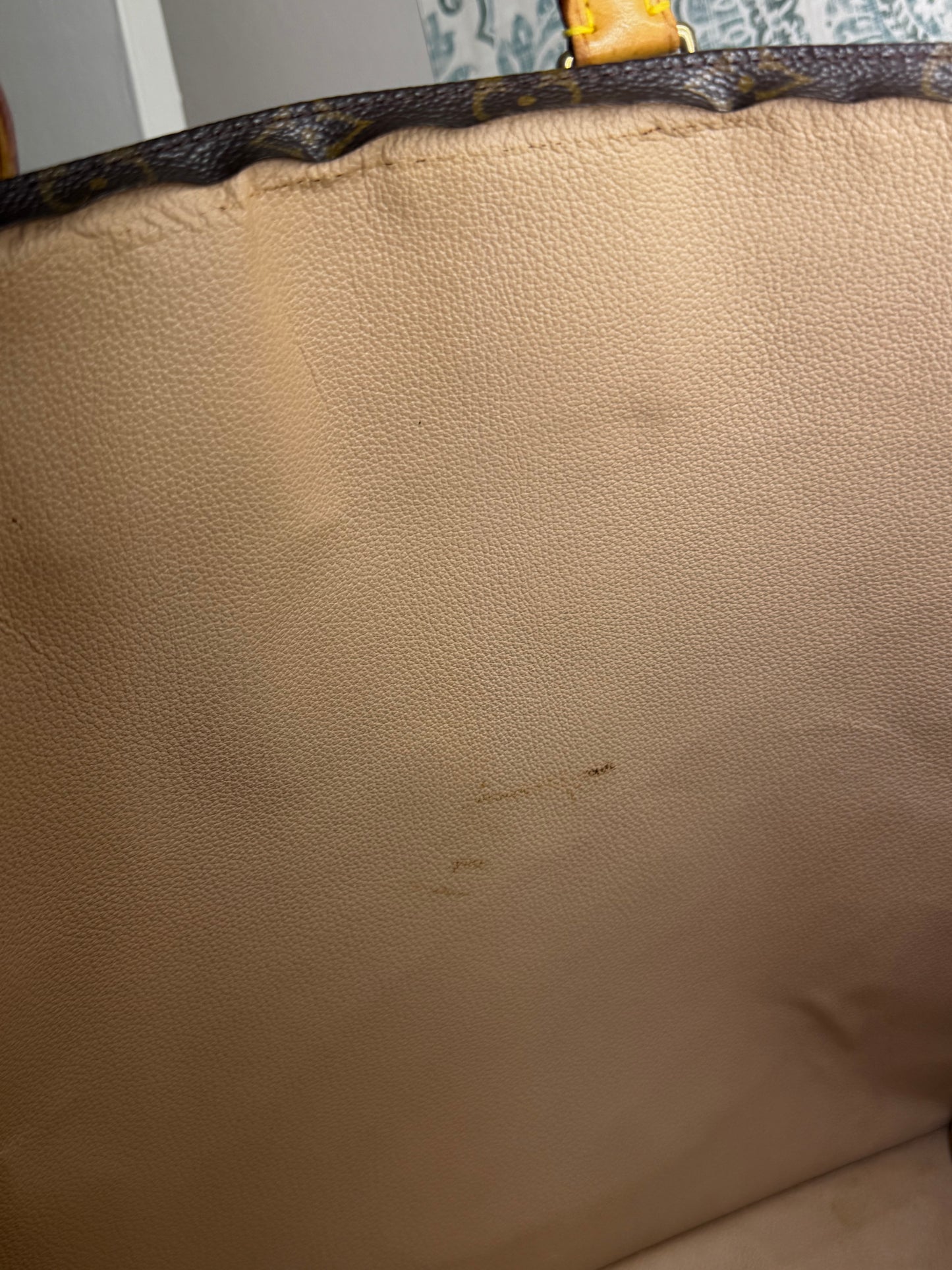 Louis Vuitton Sac Plat