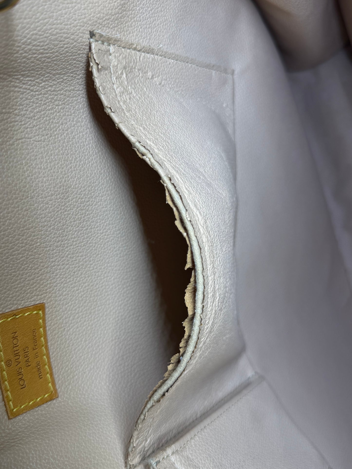 Louis Vuitton Sac Plat