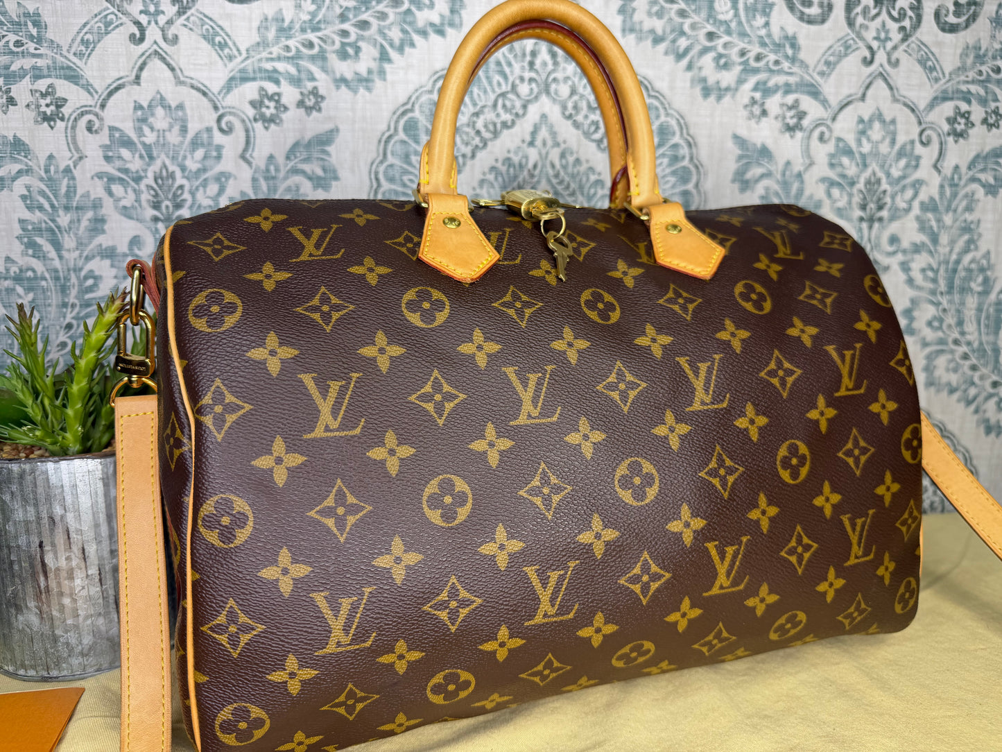 Louis Vuitton Monogram Speedy 35 Bandouliere