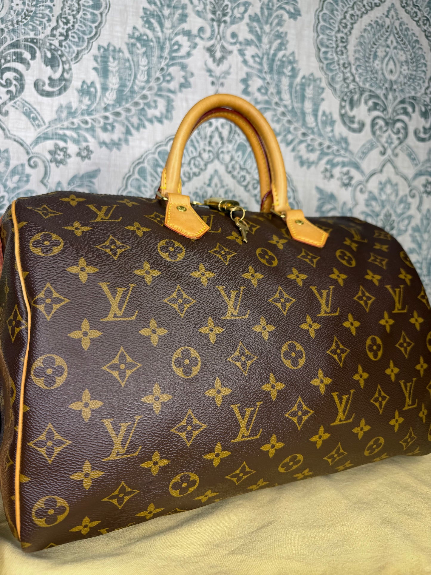 Louis Vuitton Monogram Speedy 35 Bandouliere