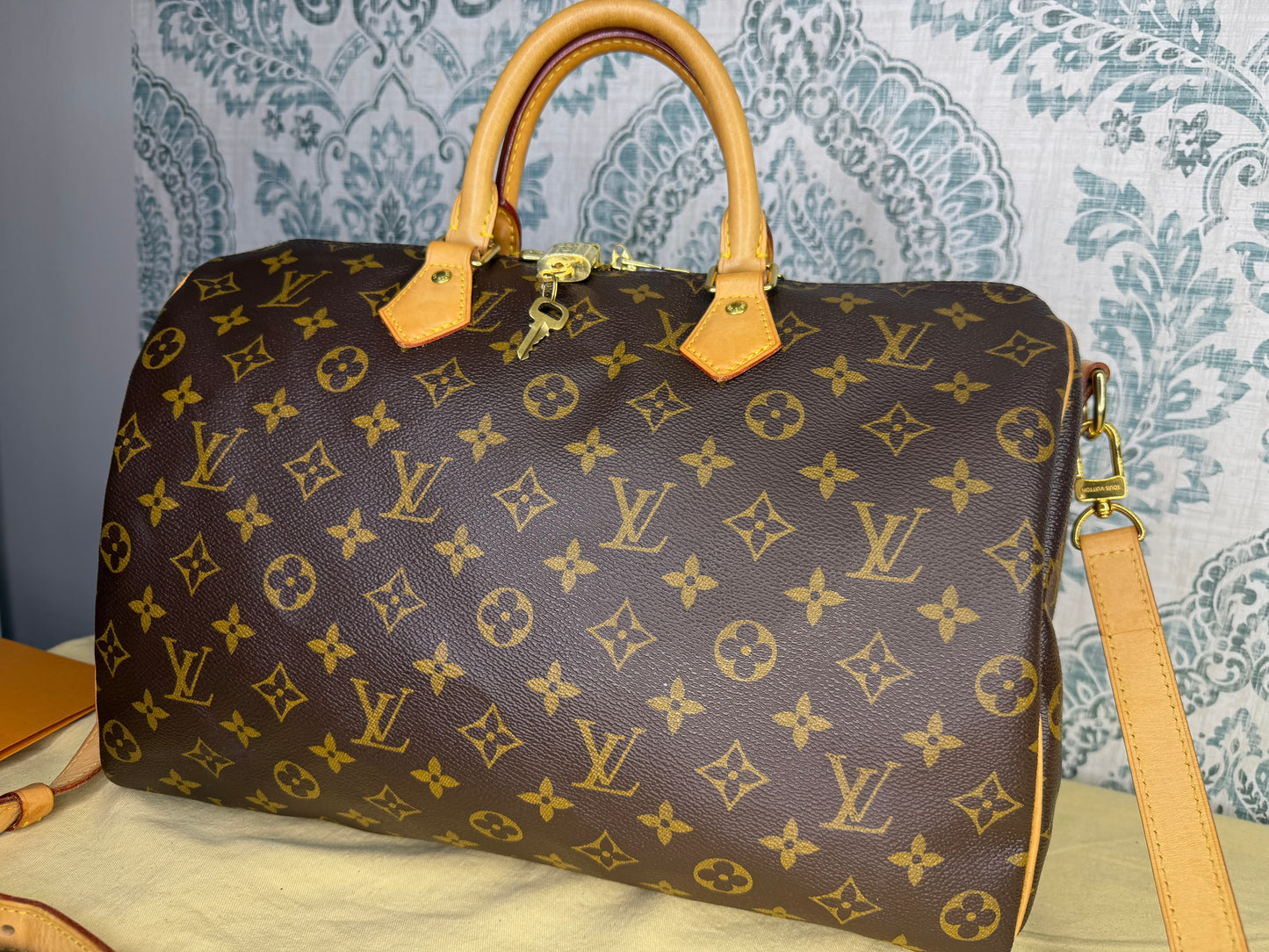 Louis Vuitton Monogram Speedy 35 Bandouliere