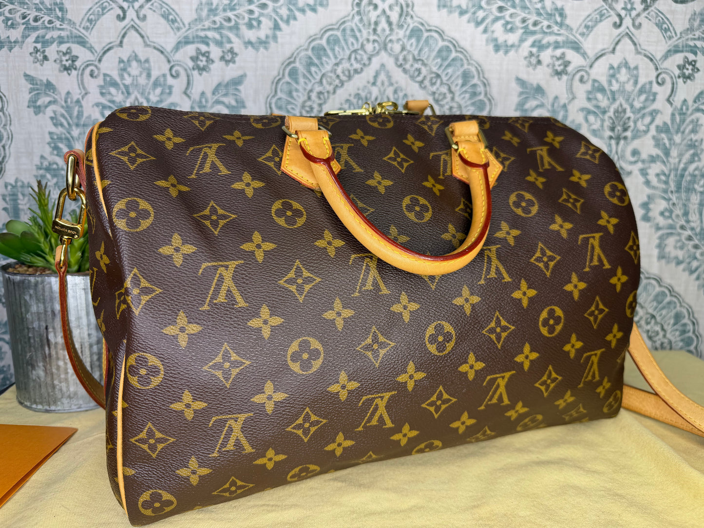 Louis Vuitton Monogram Speedy 35 Bandouliere