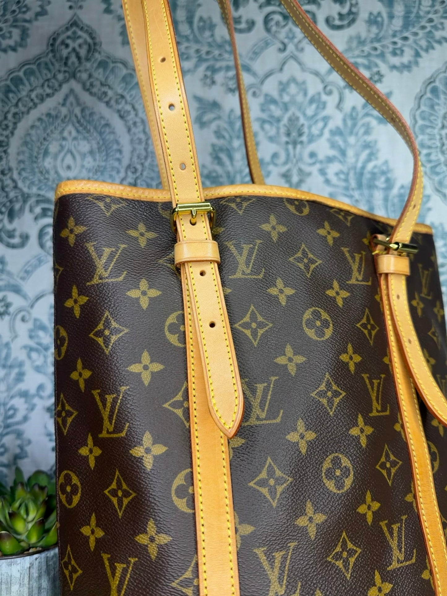 Louis Vuitton Bucket GM #1