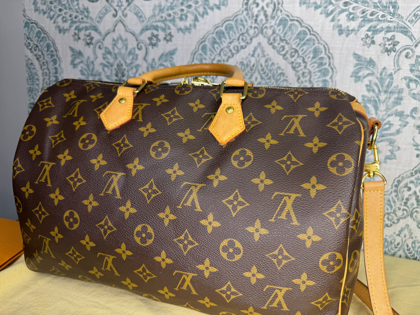 Louis Vuitton Monogram Speedy 35 Bandouliere